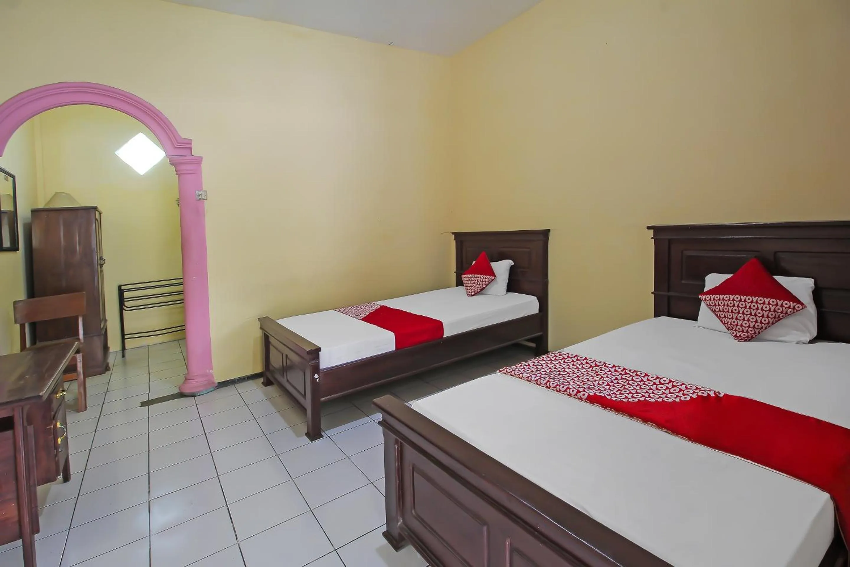 Bedroom, Bed in OYO 1984 Hotel Istana Family Syariah