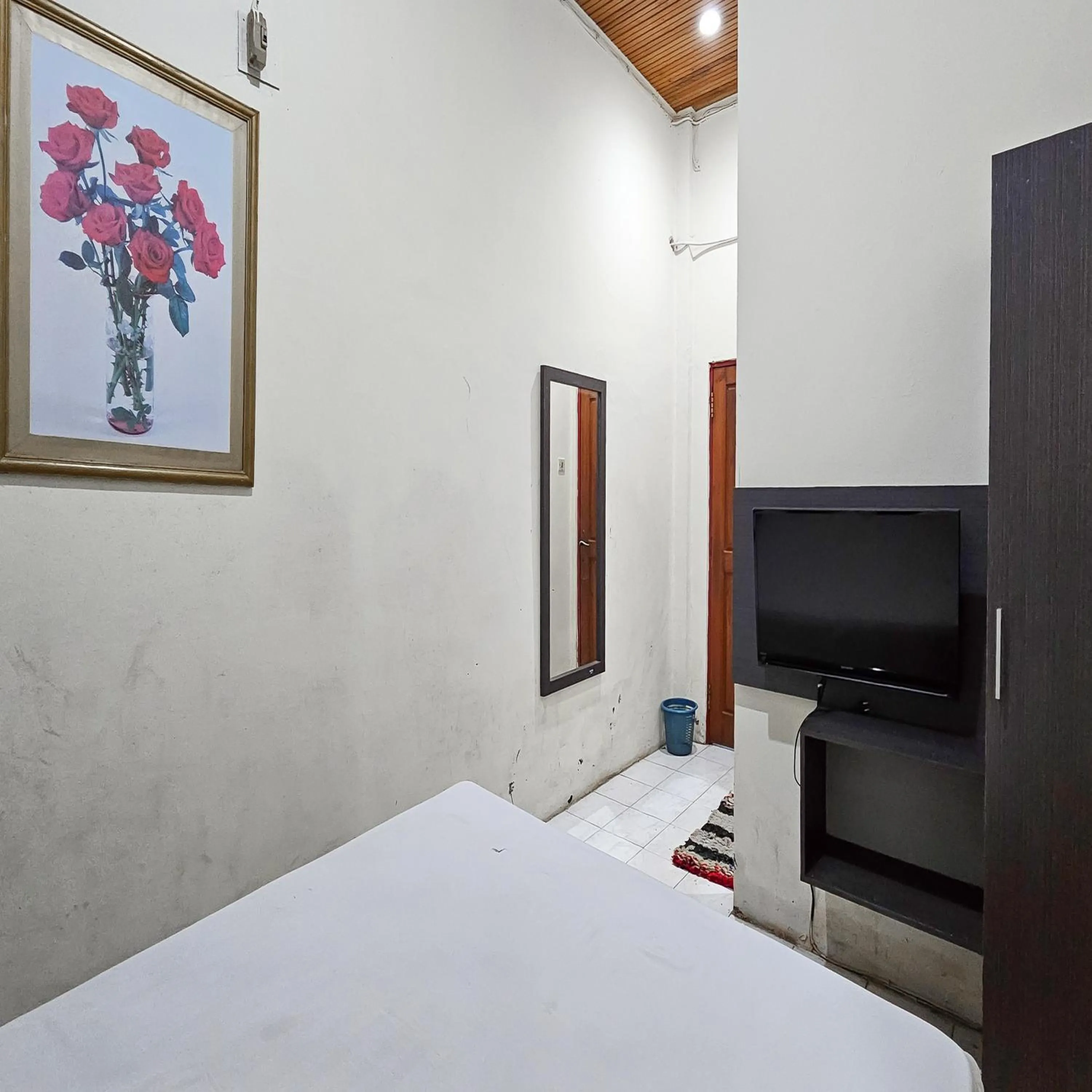 Bedroom, Bed in Urbanview Hotel Kharisma Banjarmasin