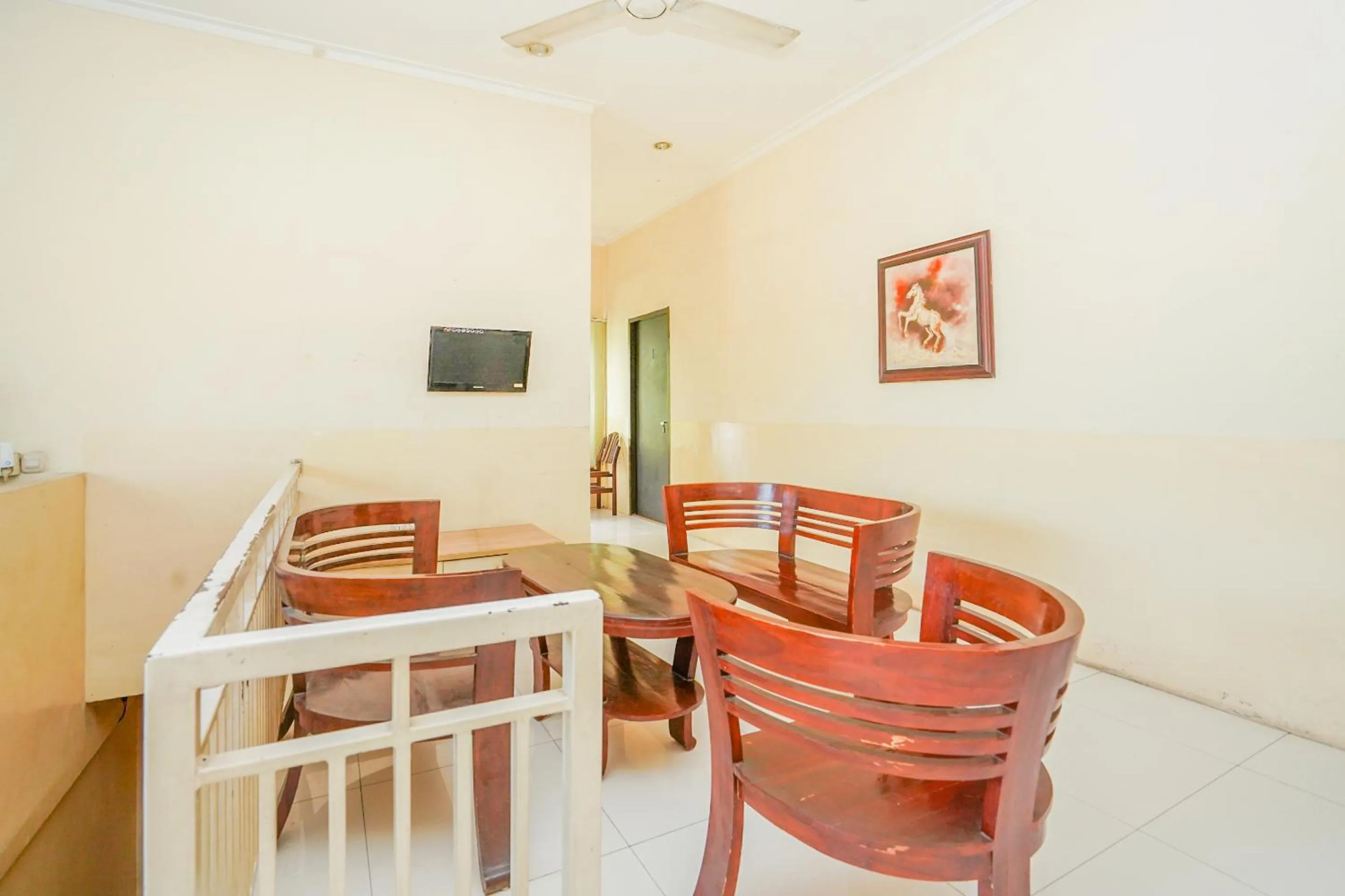 Area and facilities, Dining Area in OYO 1956 Kana Family Residence