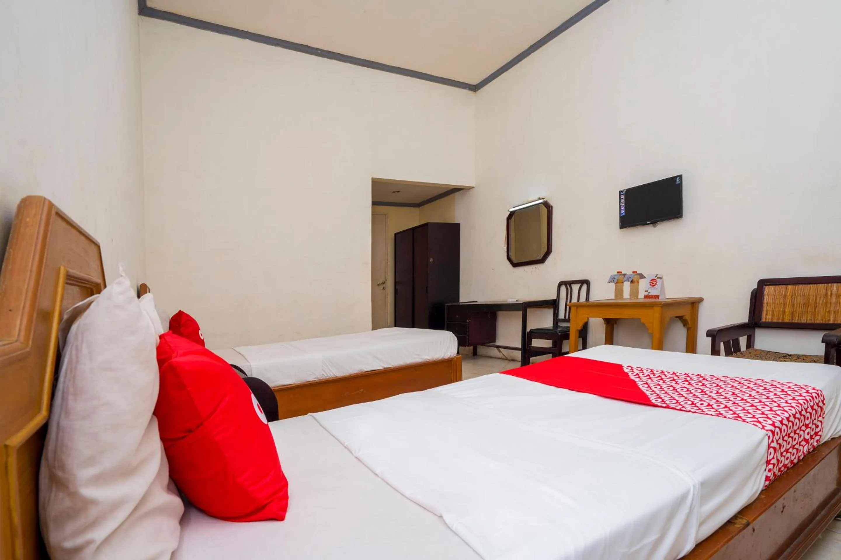 Bedroom in OYO 1989 Hotel Pelangi Harapan