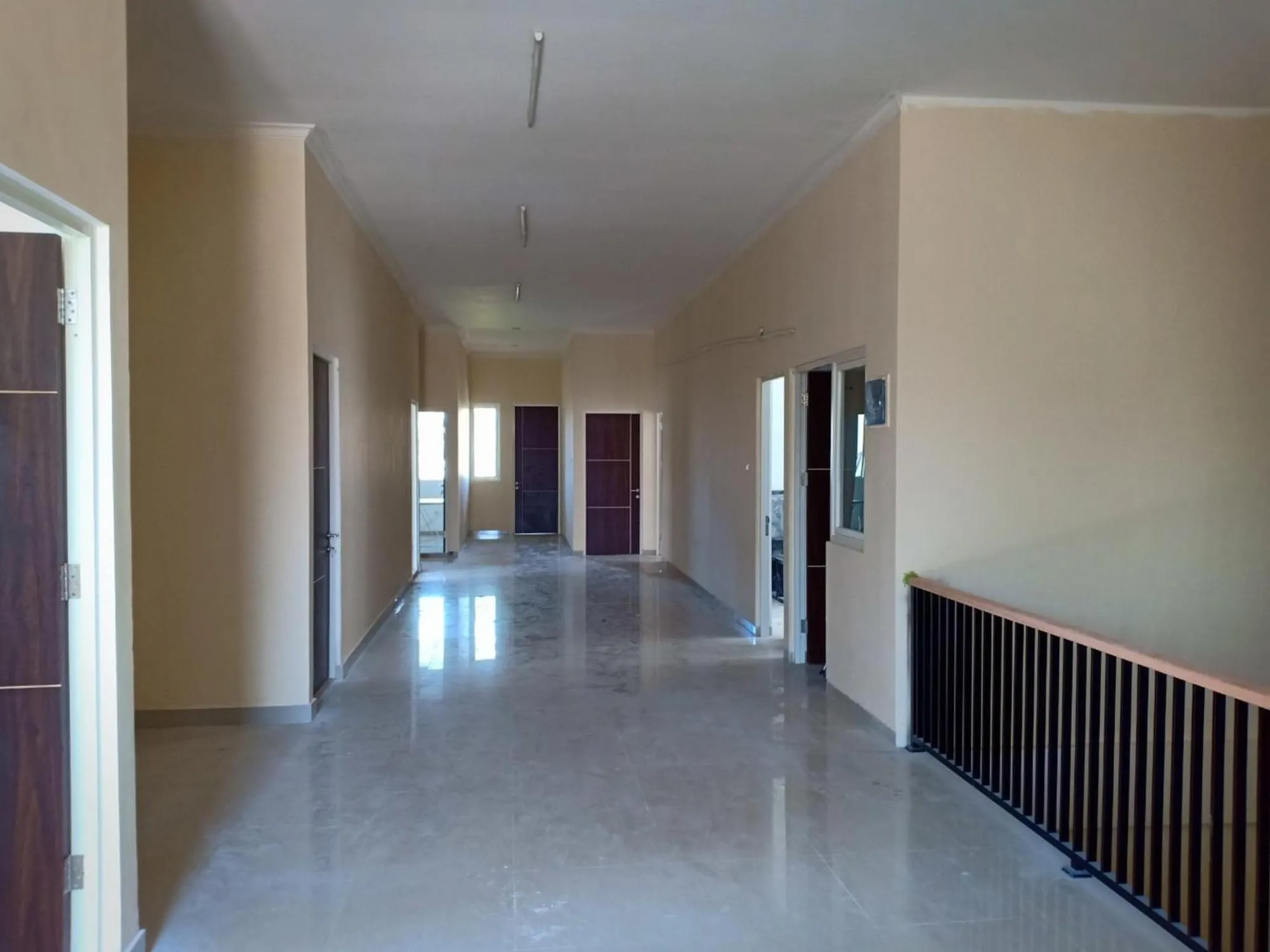 Property building in RedDoorz At Sukomanunggal Surabaya