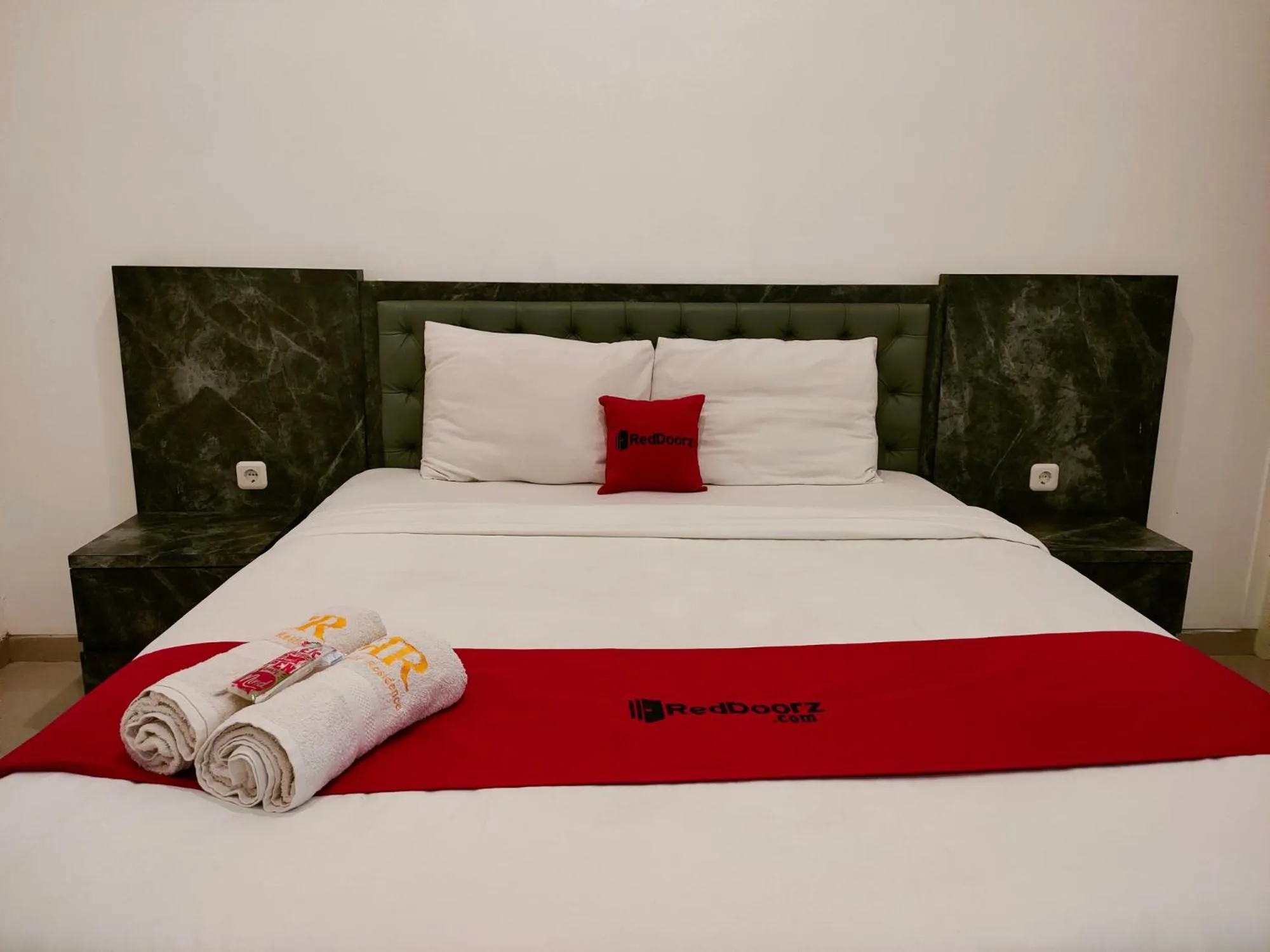 Bed in RedDoorz At Sukomanunggal Surabaya