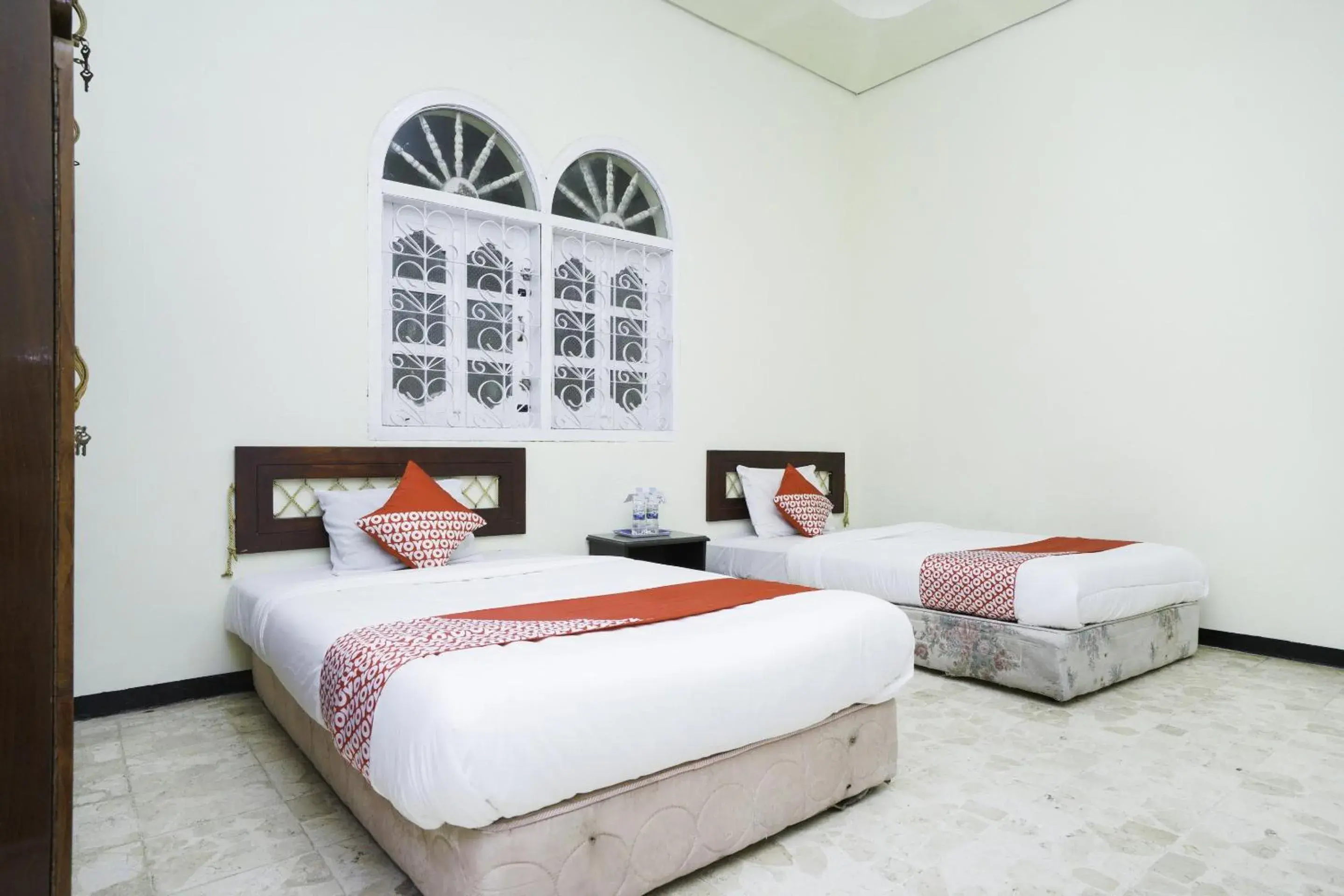 Delxue Twin Room in Hotel O Penginapan Bidara Syariah Delxue Twin Room in Hotel O Penginapan Bidara Syariah