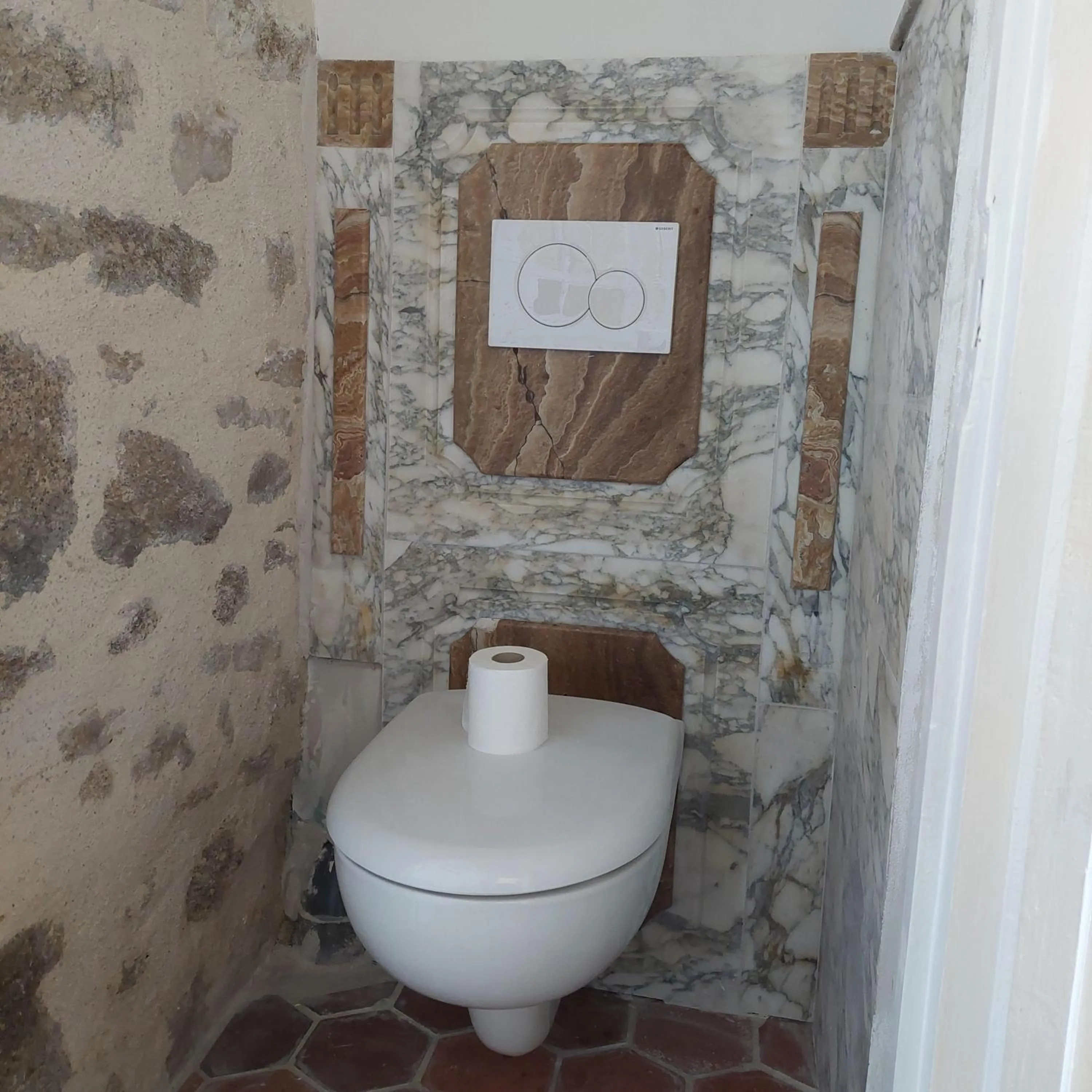 Toilet in Manoir de la Chapelle
