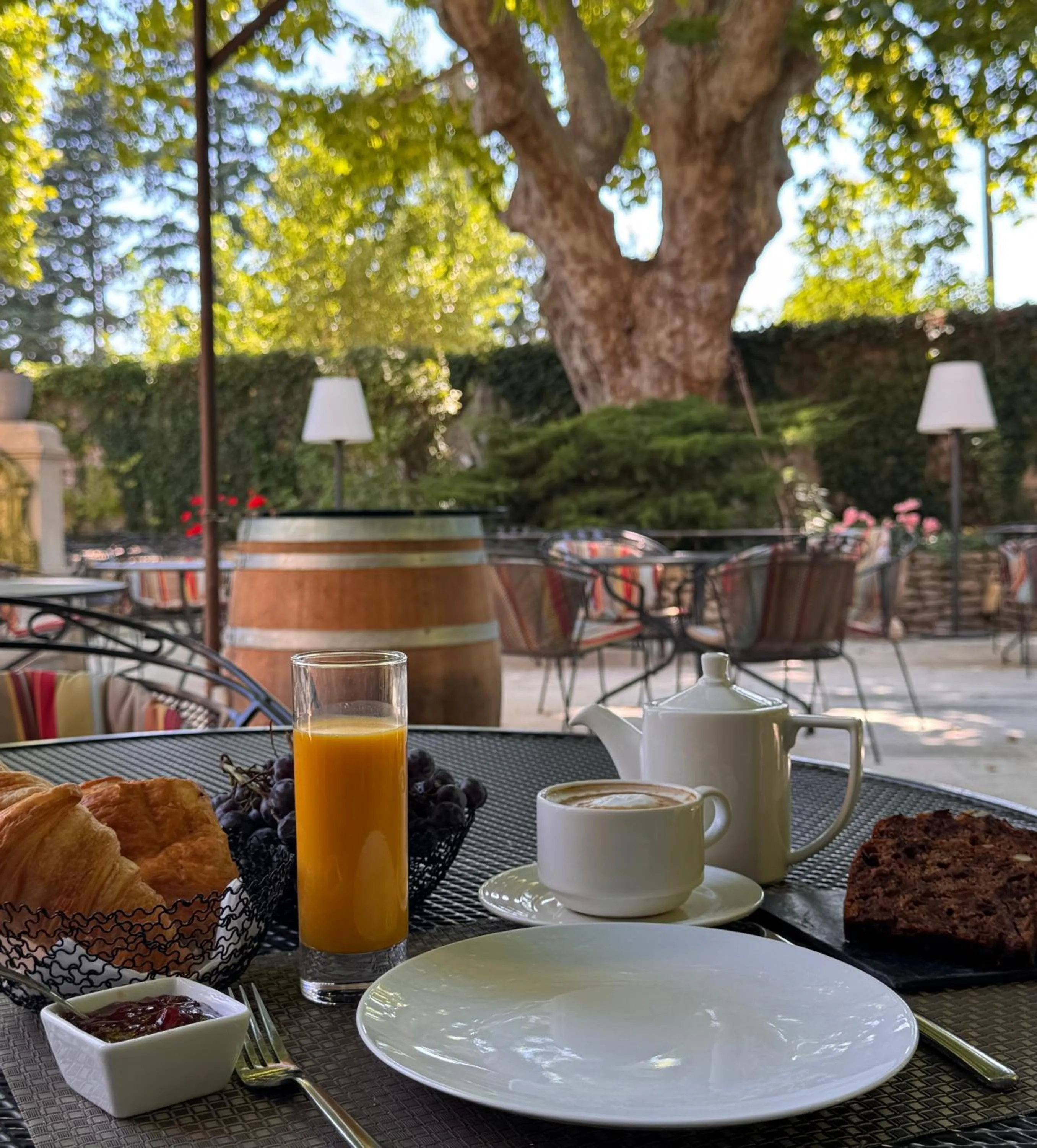 Breakfast in Logis Hotel le Mas De Cure Bourse