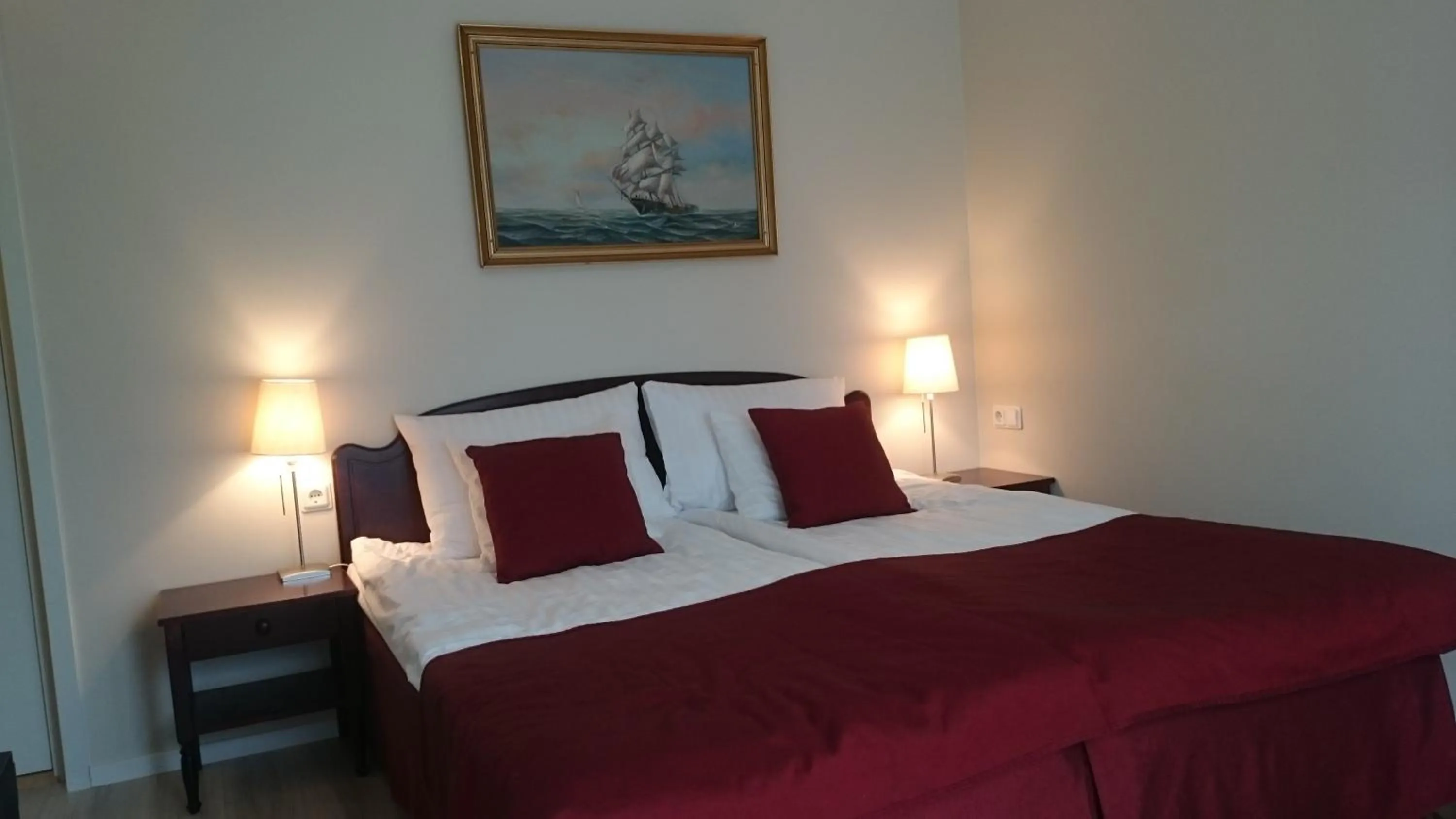 Bed in Vejby Strand Hotel