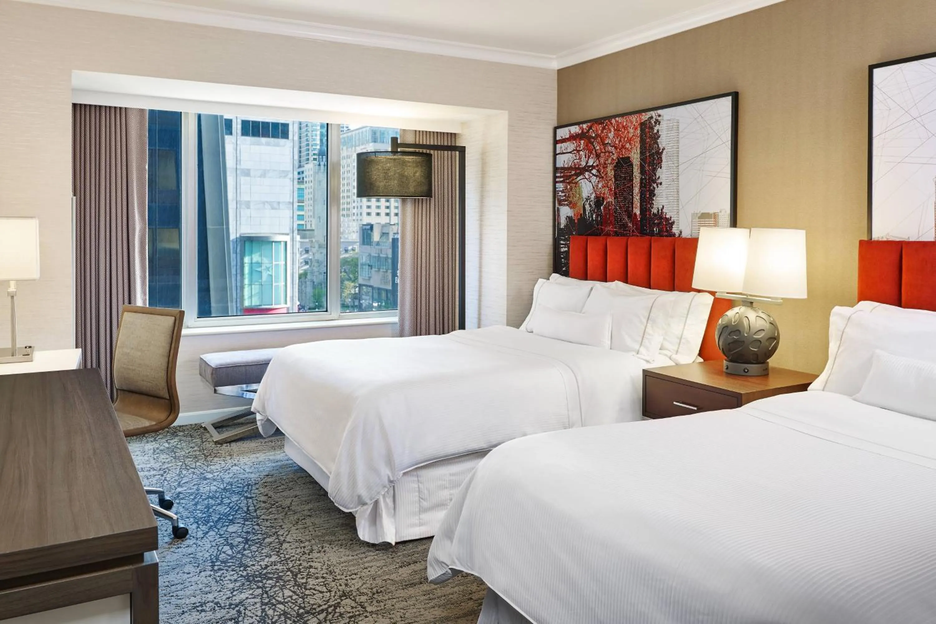 Photo of the whole room, Bed in The Westin Michigan Avenue Chicago