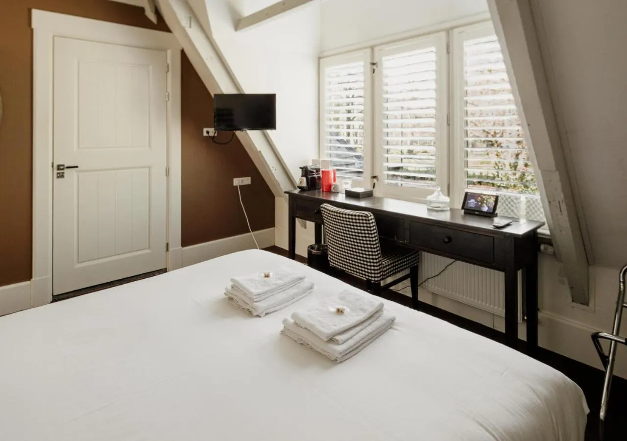 Bed in Landgoed Huize Bergen Den Bosch - Vught