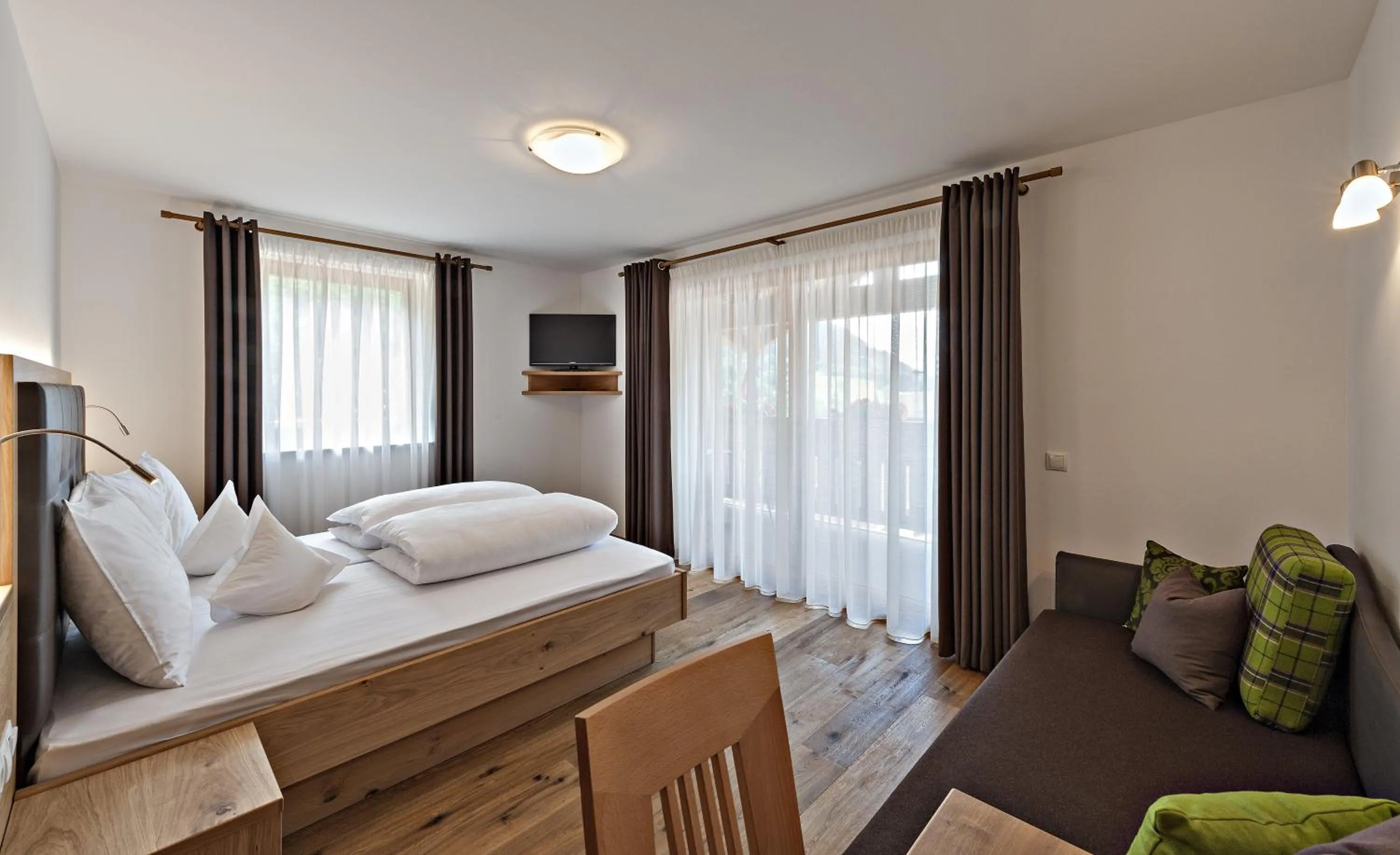 Photo of the whole room, Bed in Hotel Pfandleralm