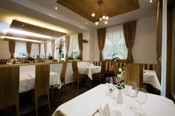 Food in Hotel Pfandleralm