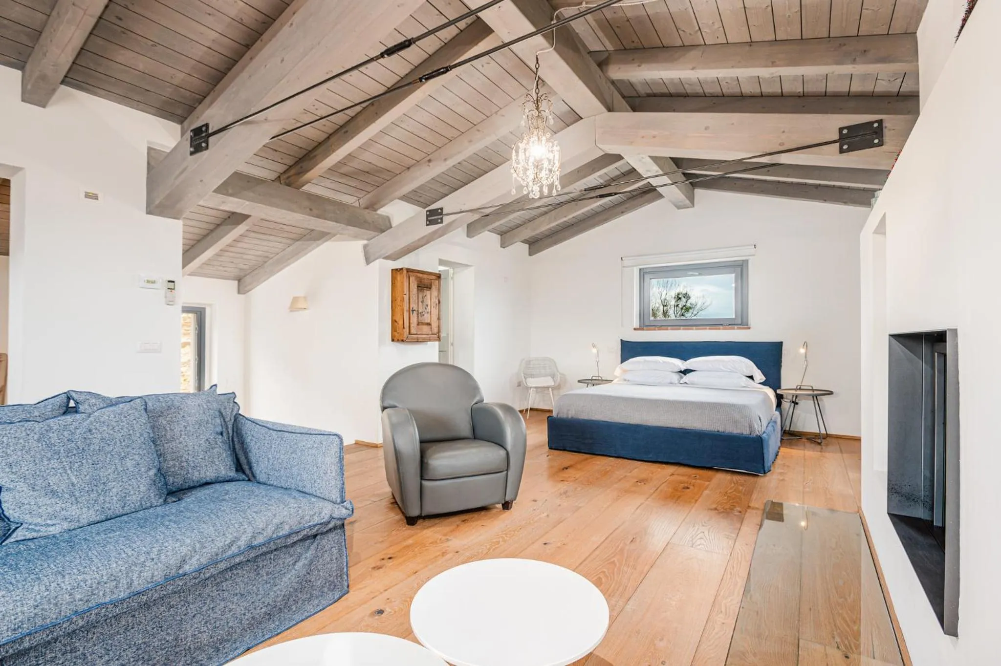 Photo of the whole room, Bed in Nikis Resort