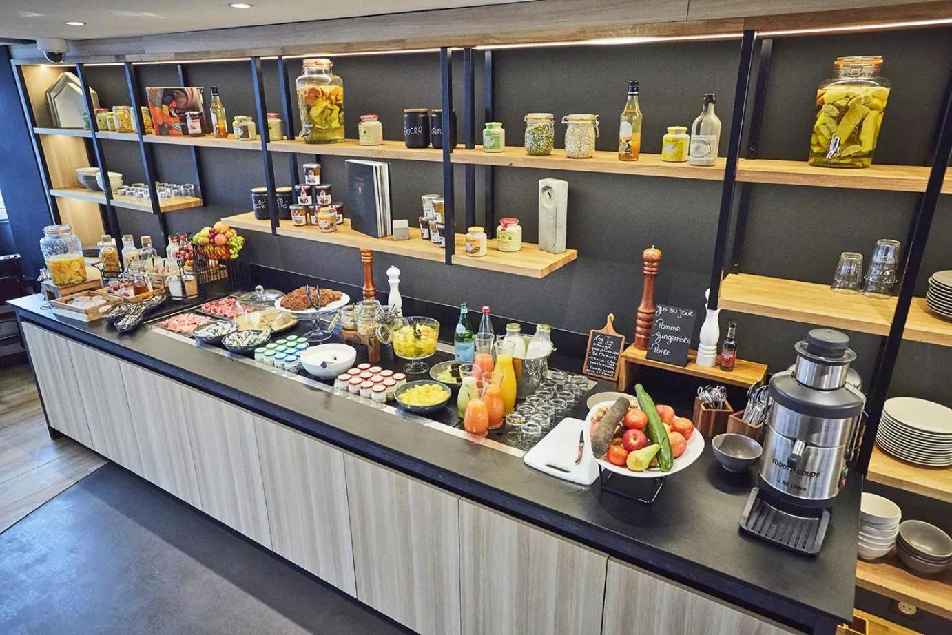 Restaurant/places to eat in Radisson Hotel Paris Le Bourget