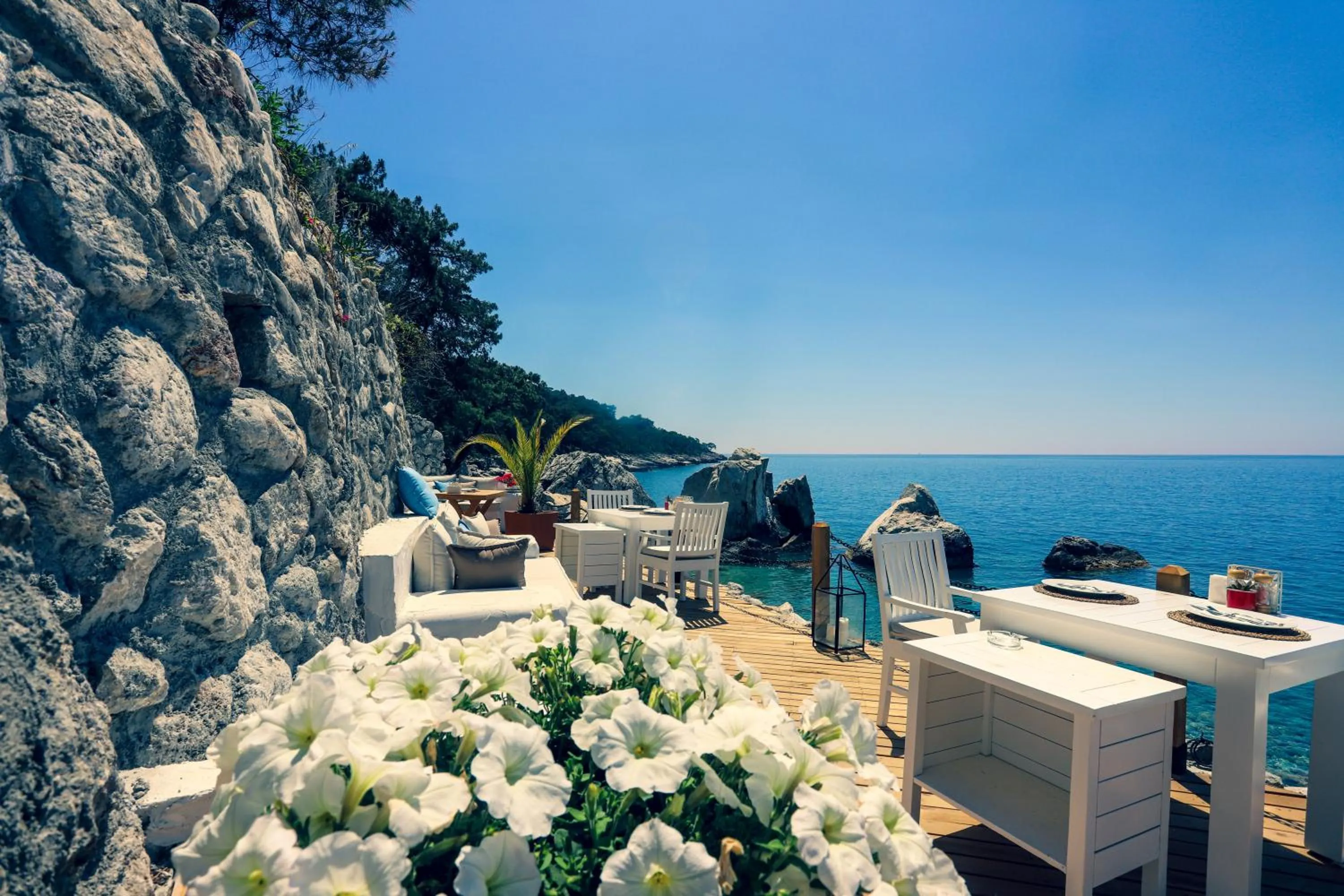 Dining area in Nautical Hotel