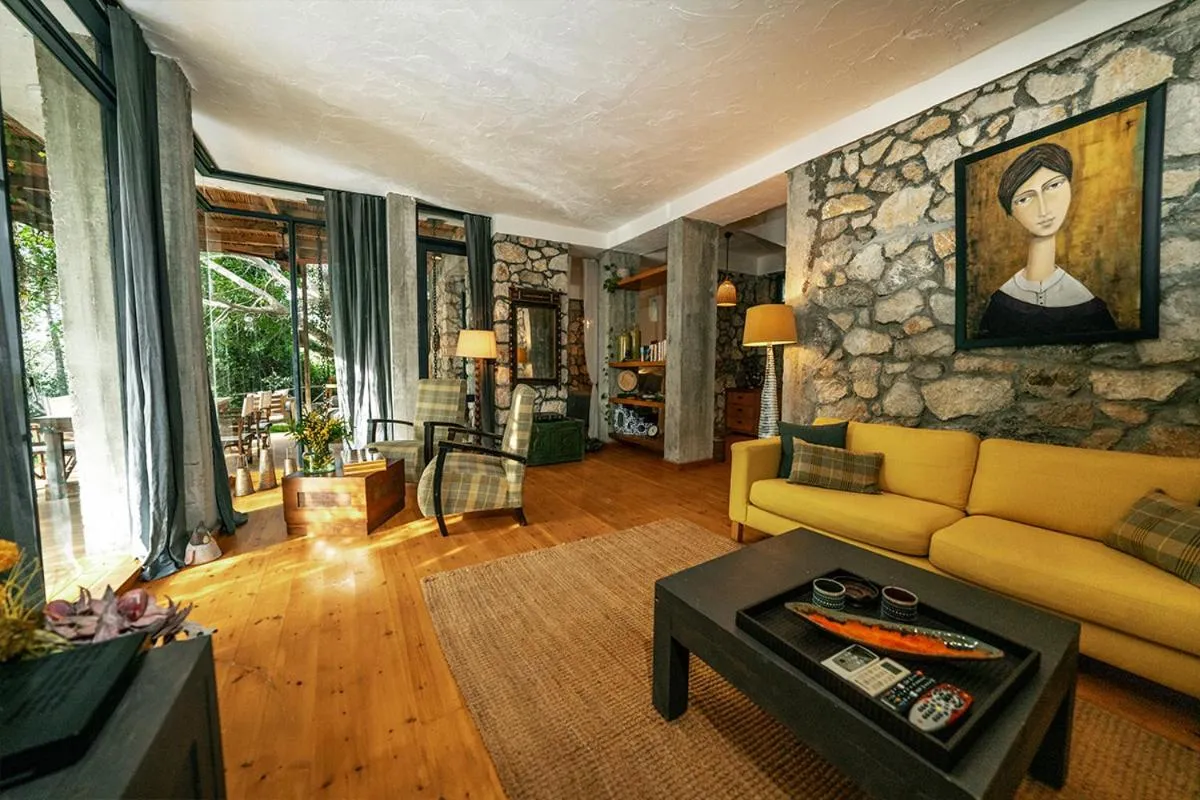 Living room in Nautical Hotel