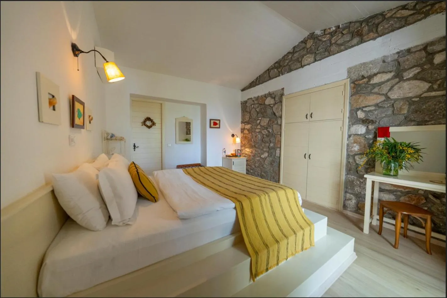 Bedroom, Bed in Nautical Hotel