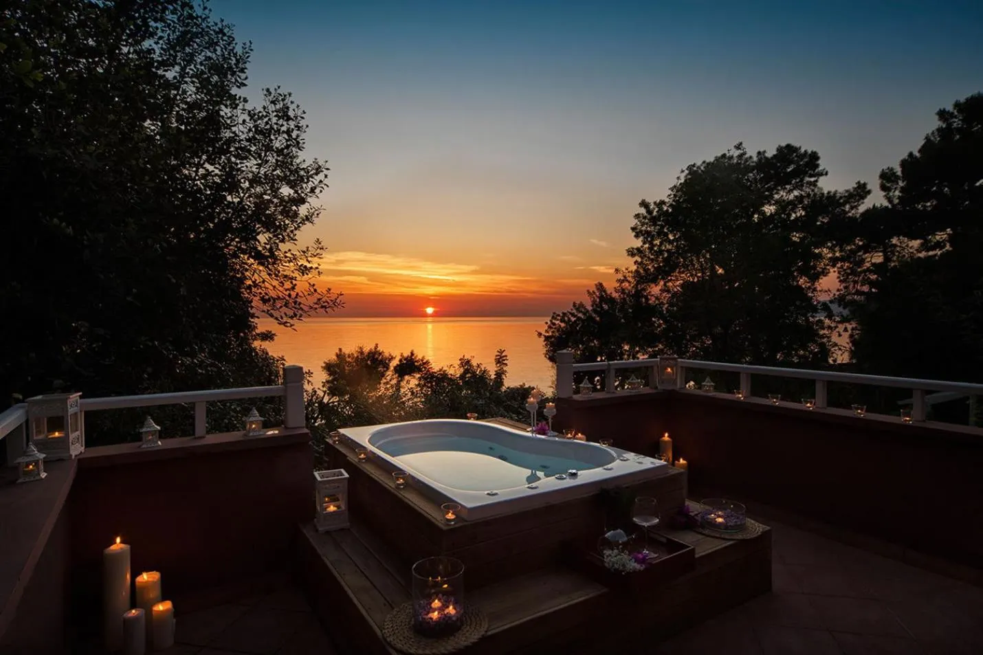 Hot Tub in Nautical Hotel