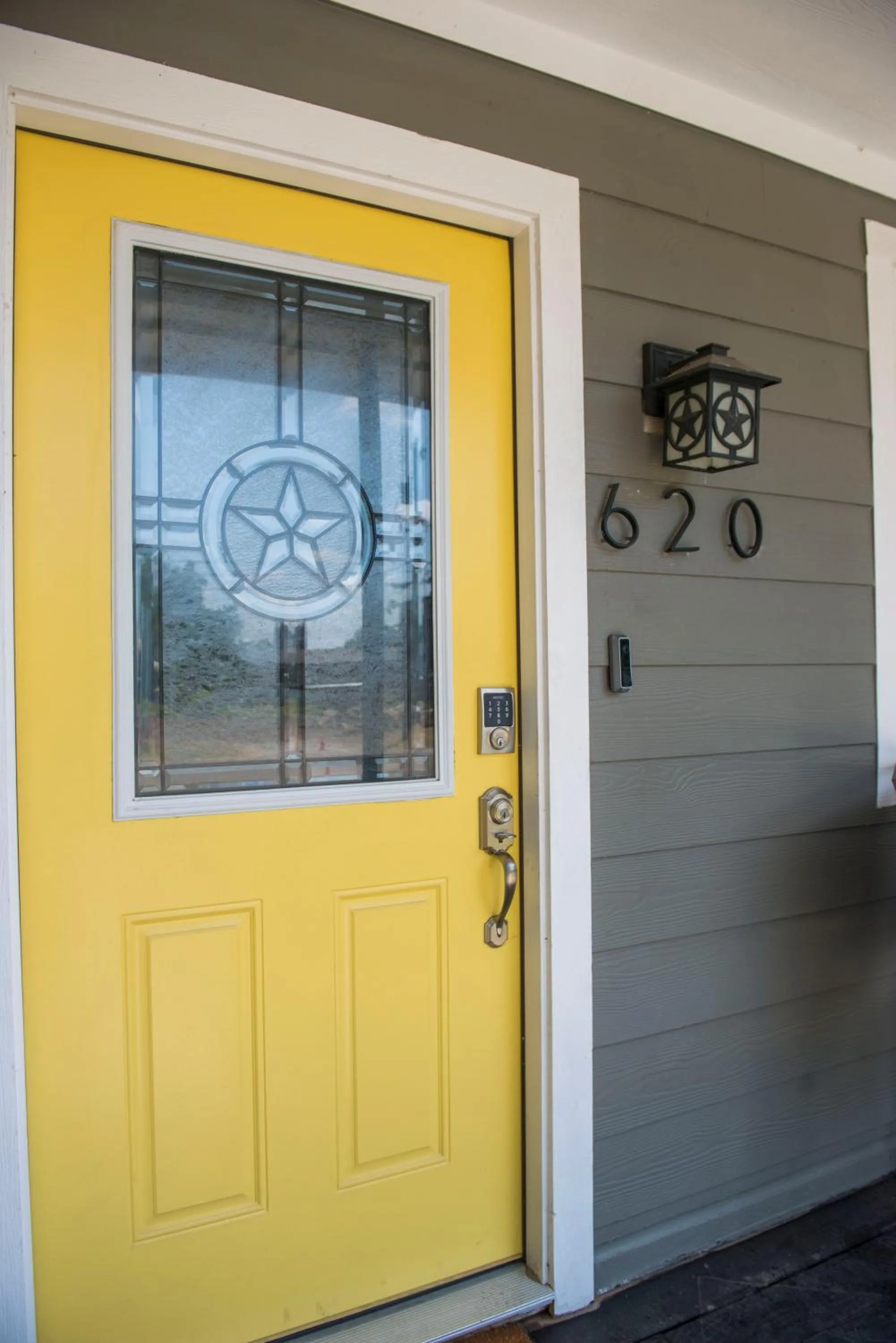 Walk to the Silos! 3 Bed 1960's Bungalow near Baylor