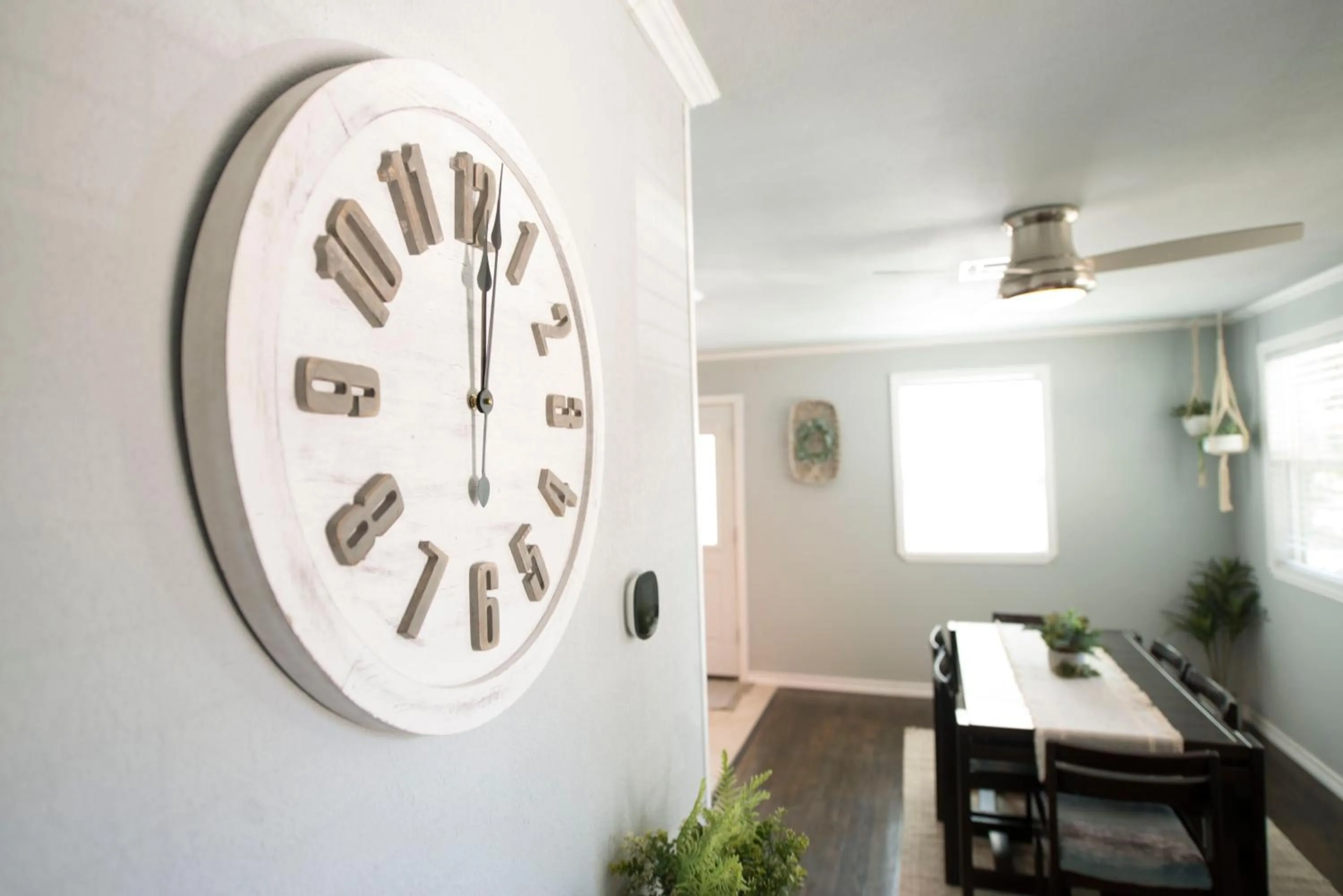 Walk to the Silos! 3 Bed 1960's Bungalow near Baylor