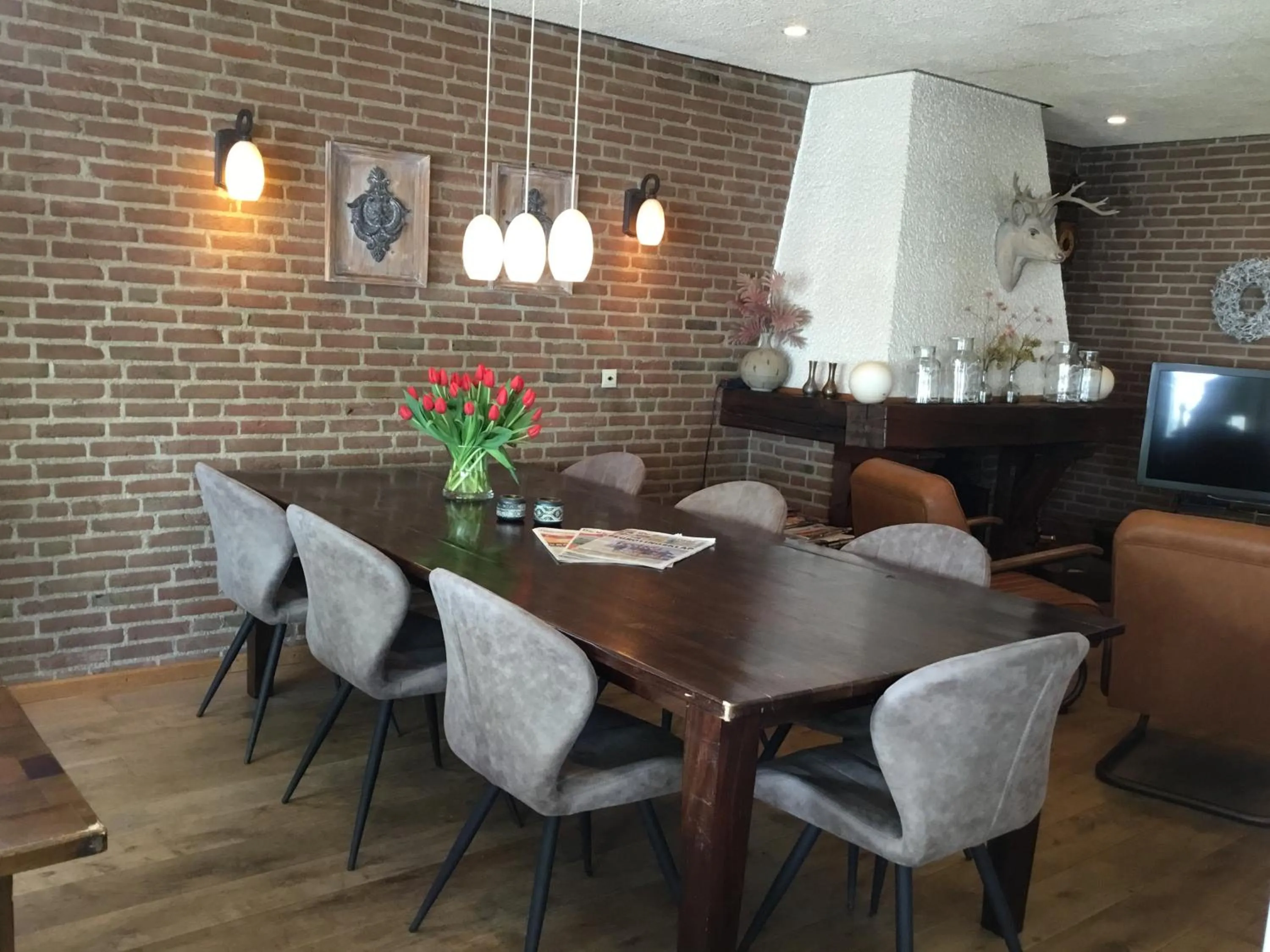 Restaurant/places to eat in Hotel Steensel