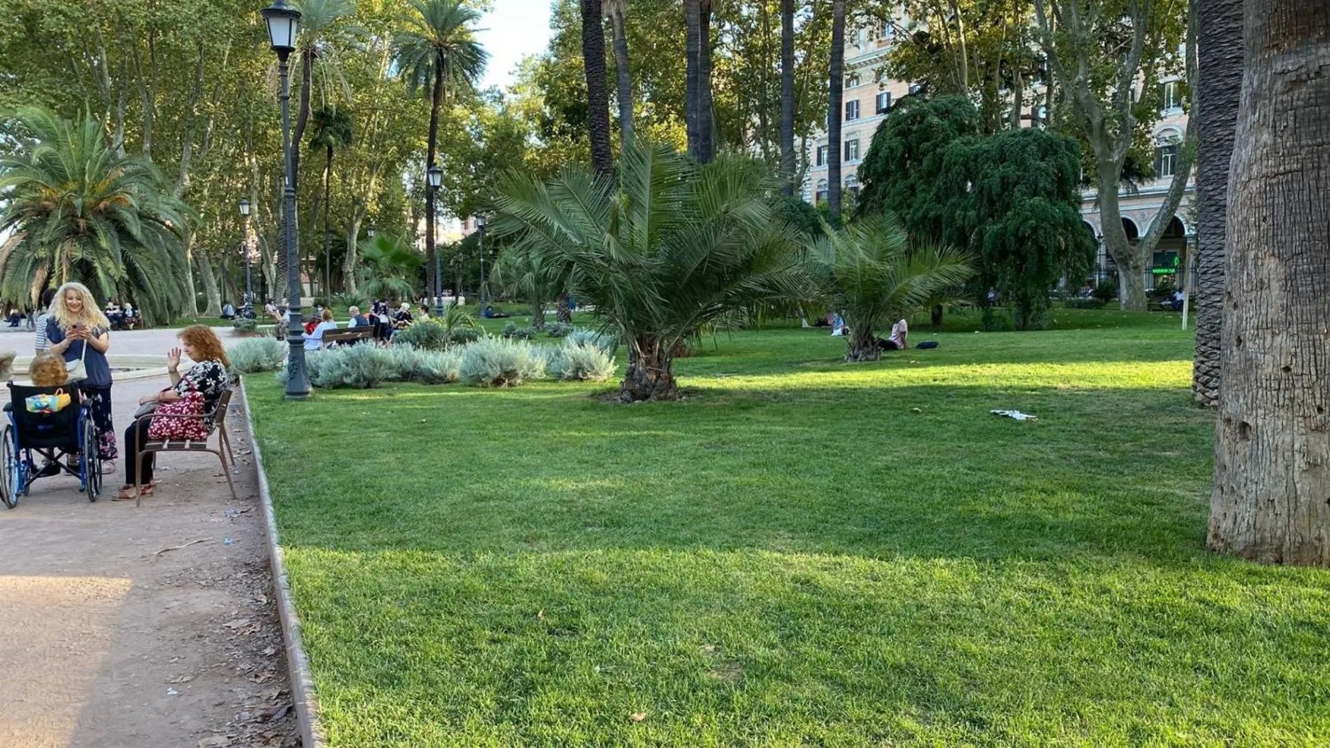 Garden view in B&B Roma Castle Termini