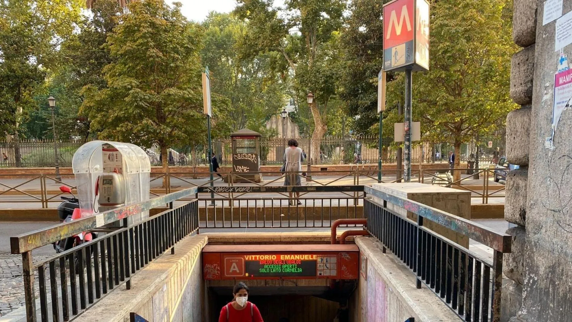 Property building in B&B Roma Castle Termini