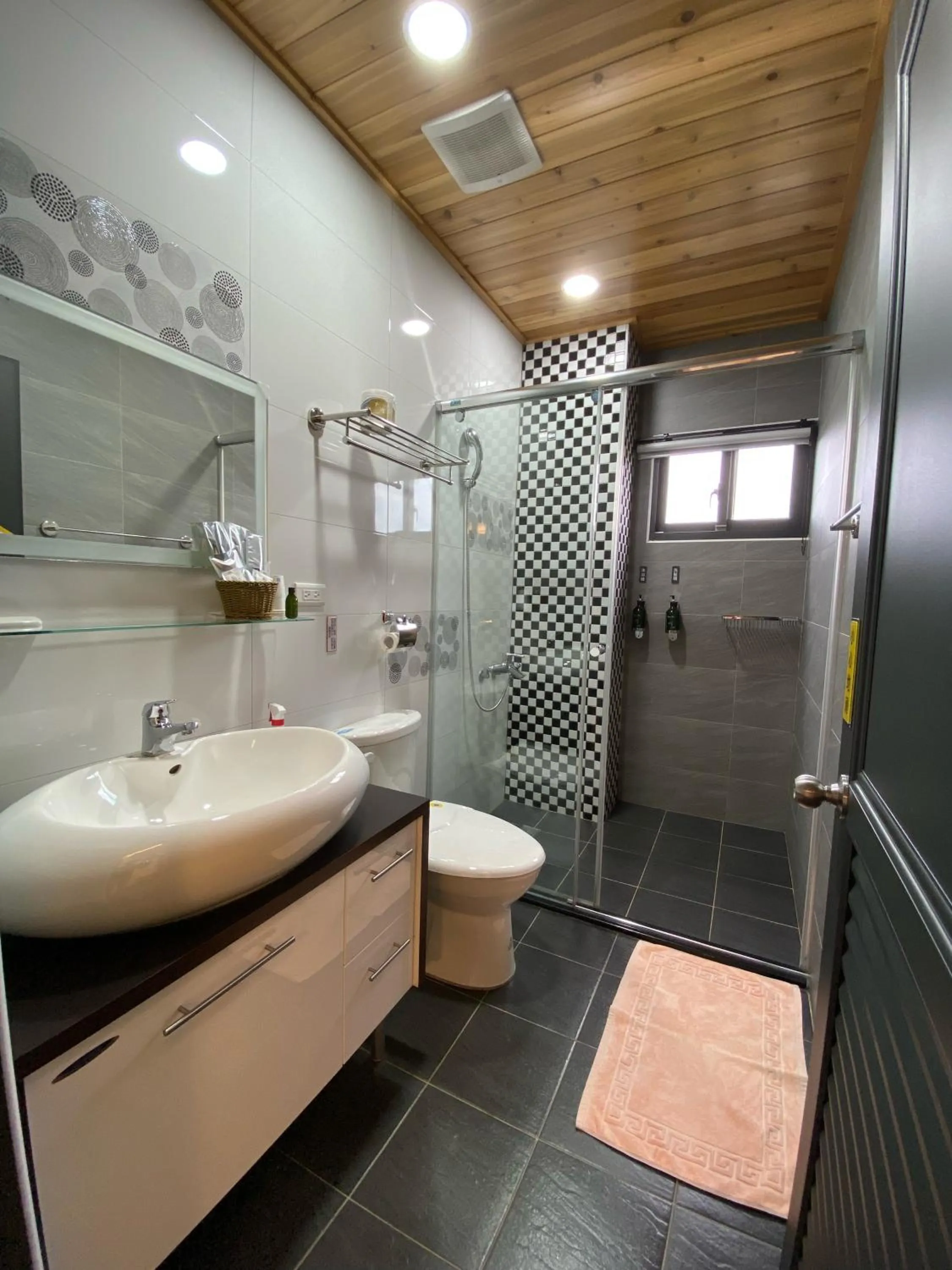 Shower in 晨民宿 Morning Homestay