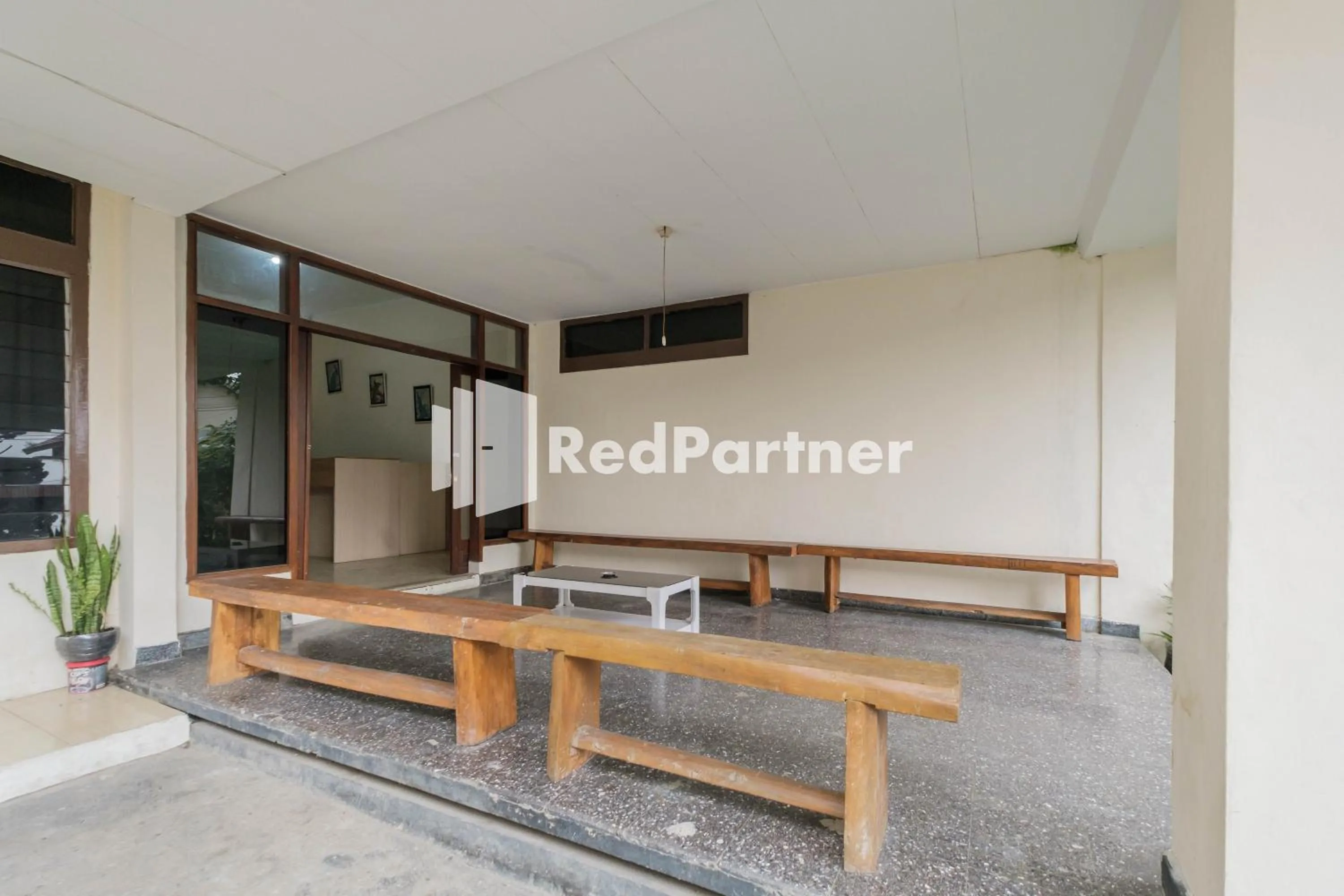 Facade/entrance in Pondok Cahya Panorama Lembang RedPartner