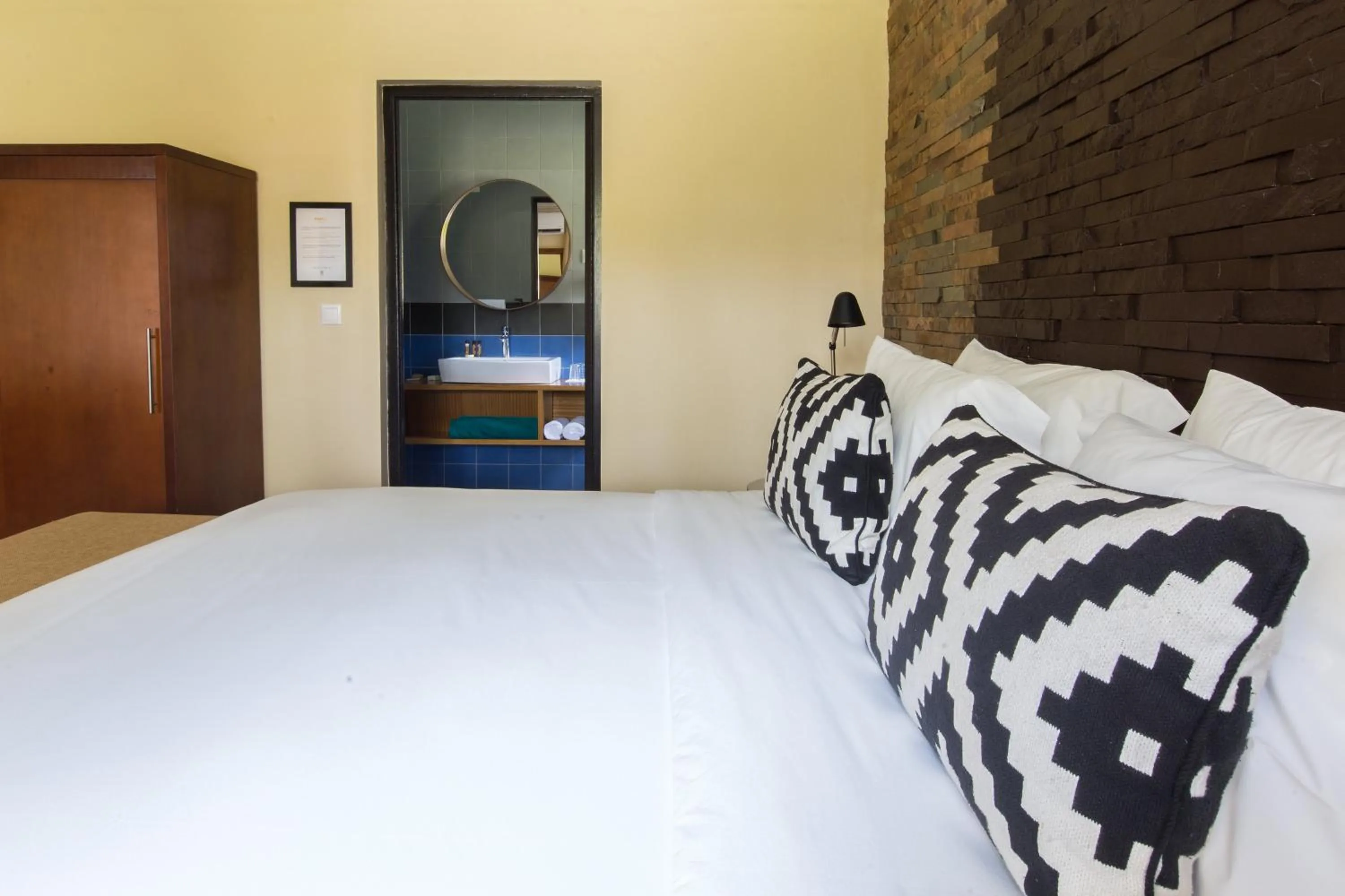 Bed in Omali São Tomé