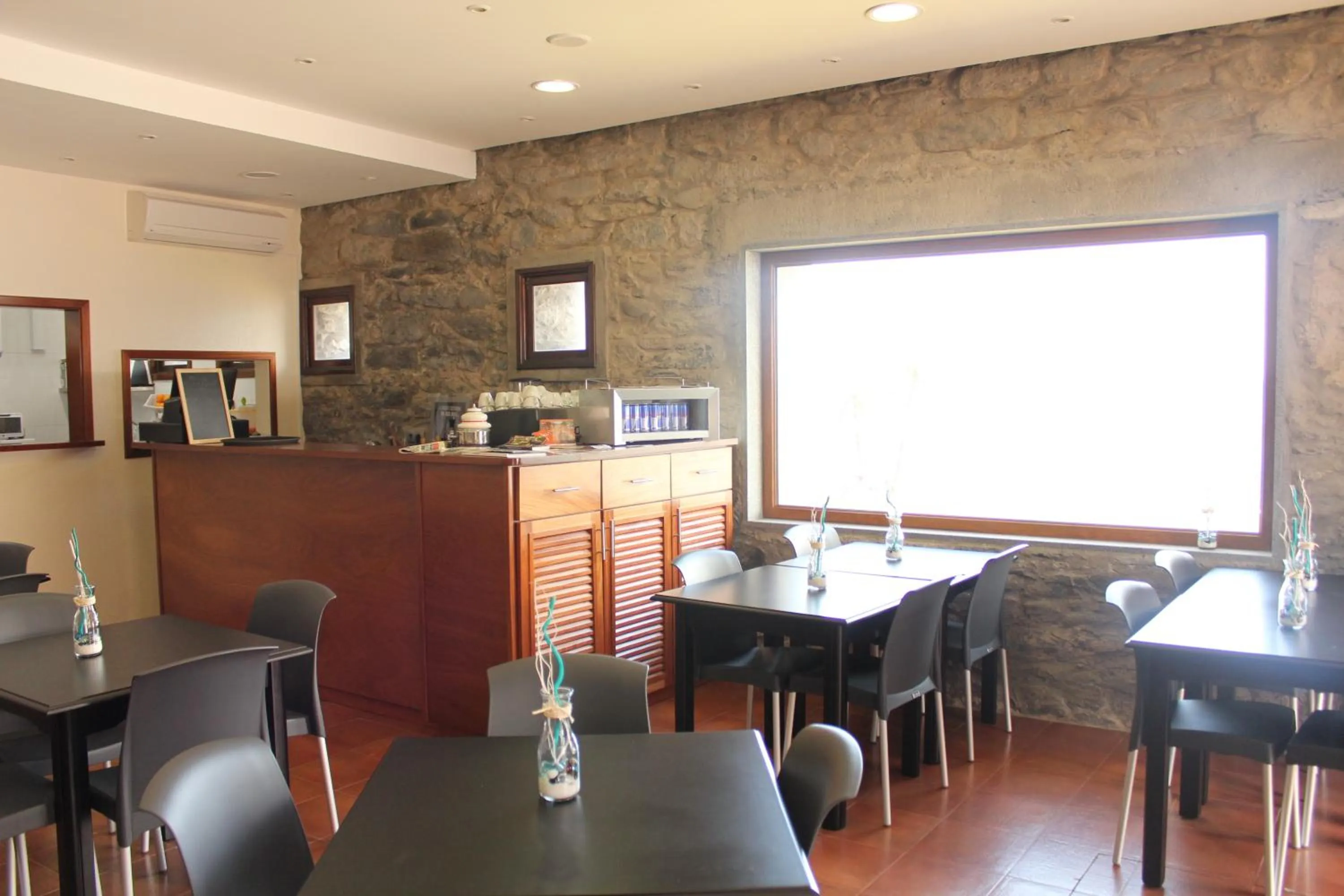 Restaurant/places to eat in Hotel Vila Bela