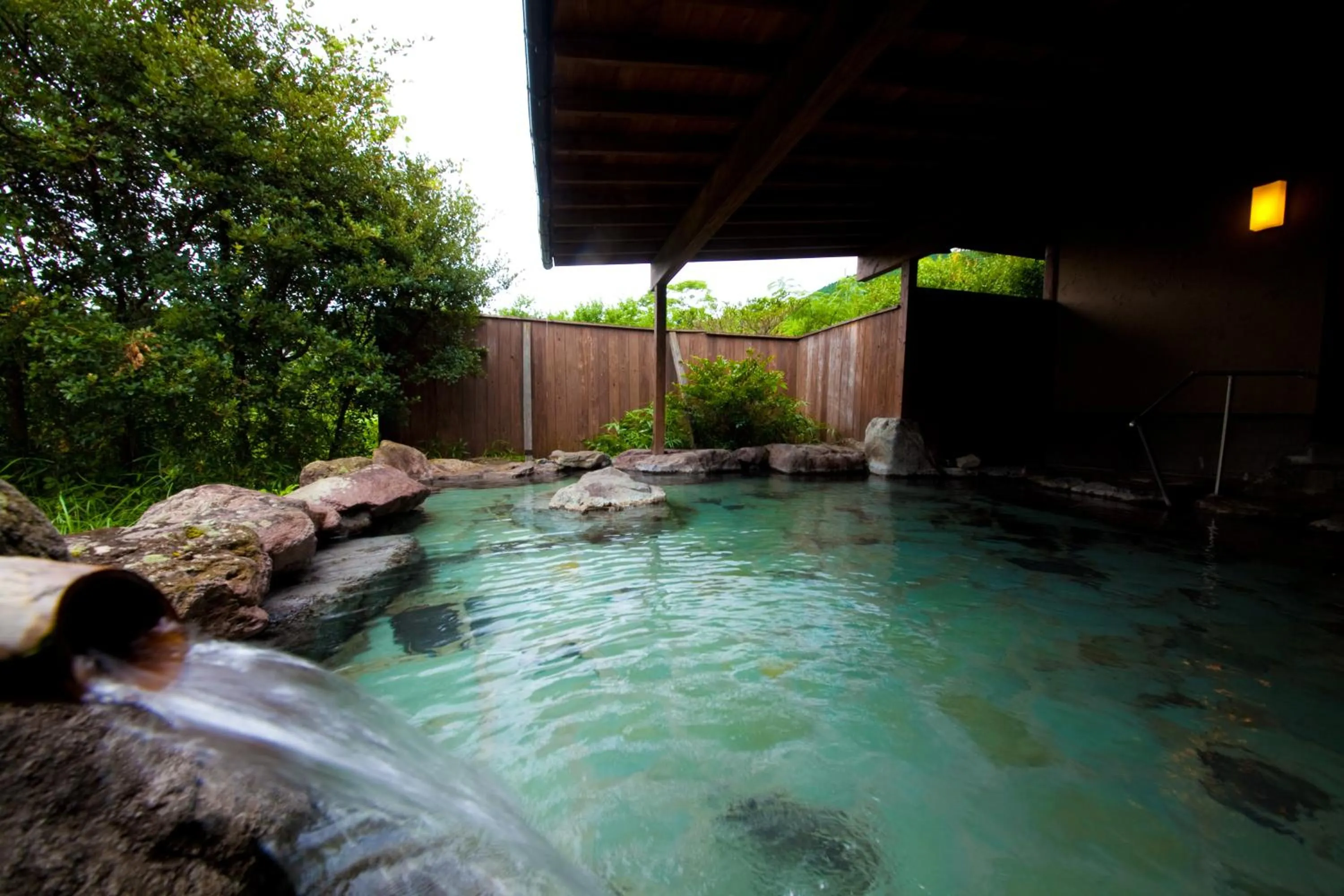 Hot Spring Bath in Yufuin Gettouan