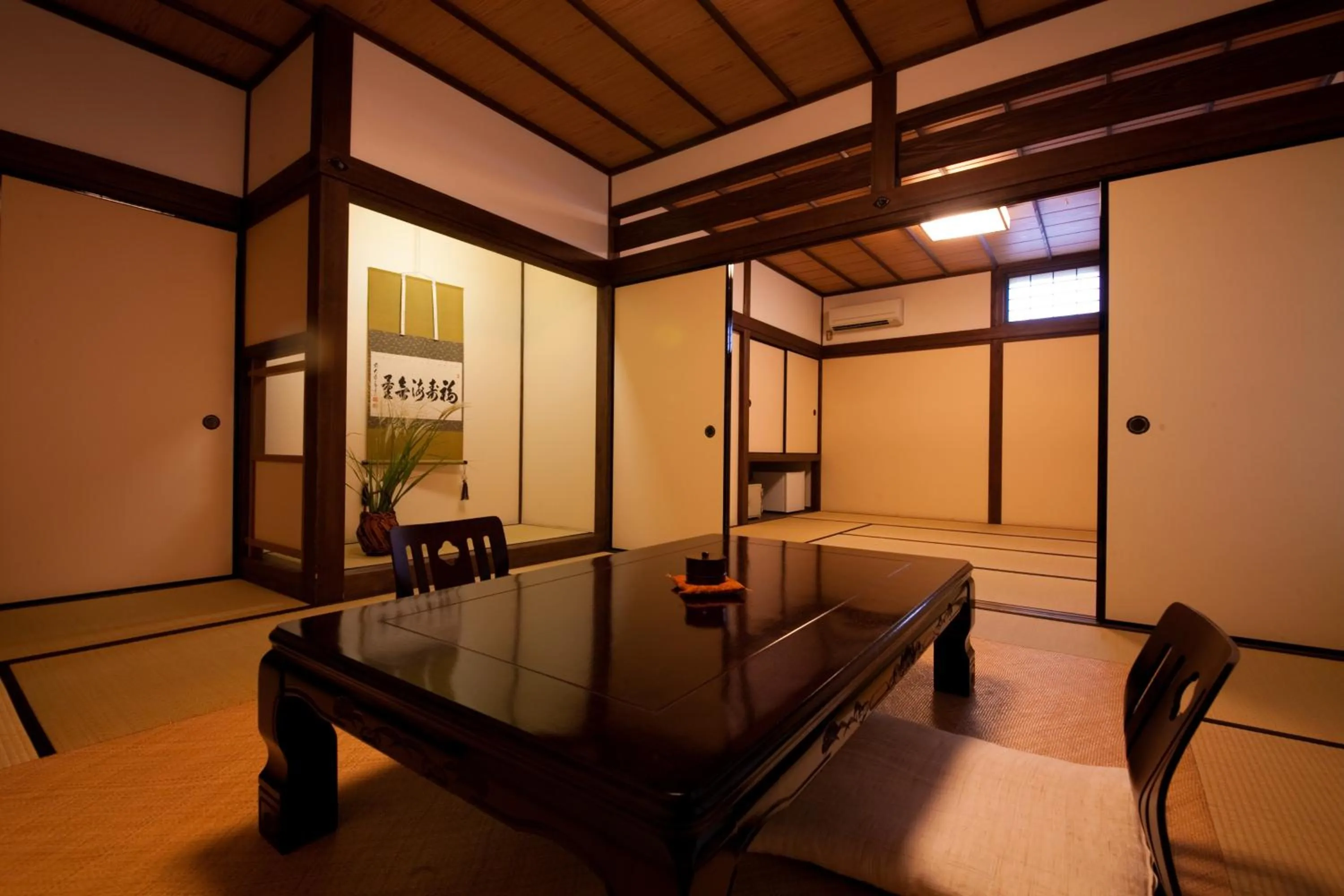 Photo of the whole room in Yufuin Gettouan