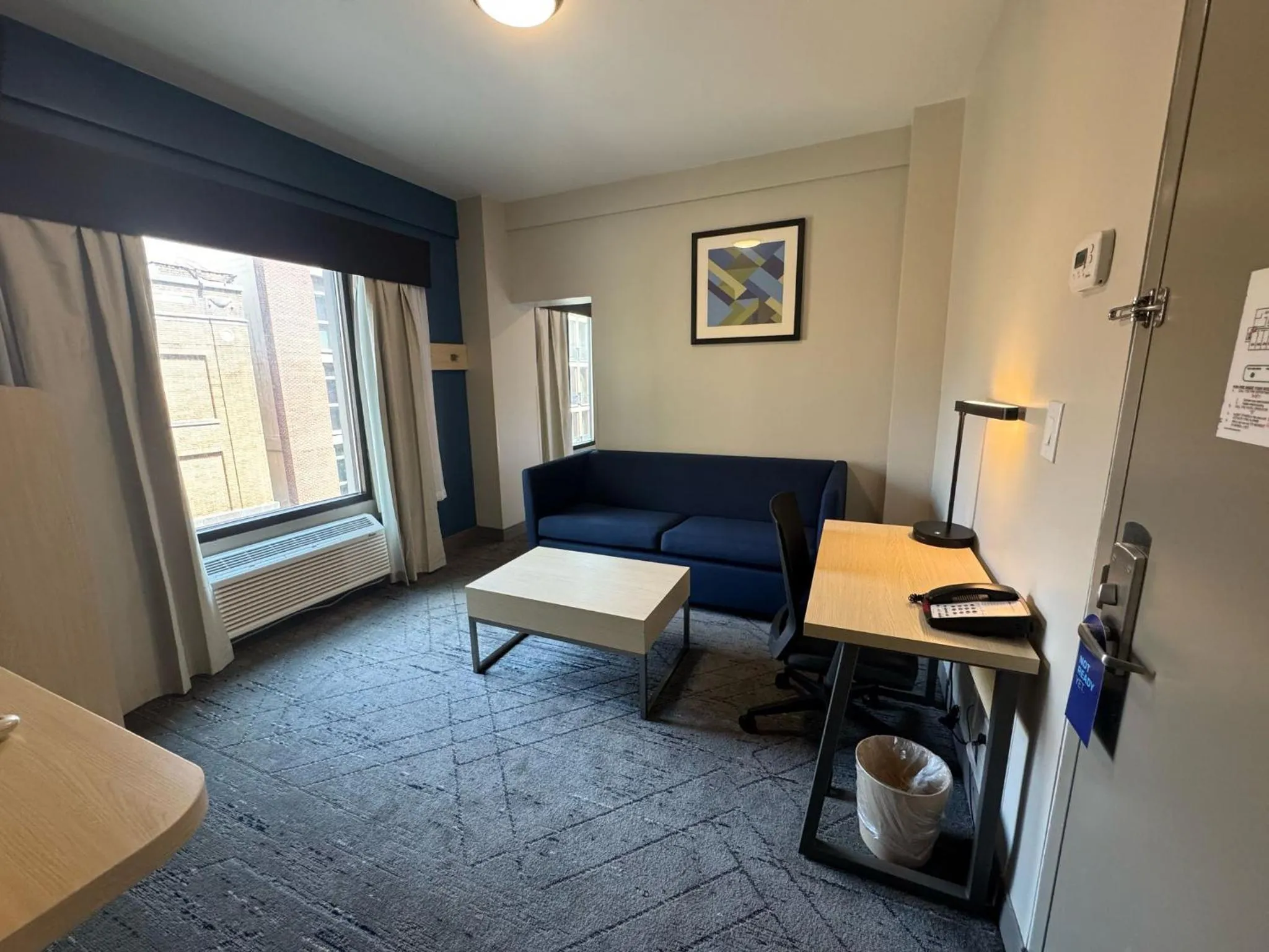 Bed in Holiday Inn Express & Suites - Atlanta Downtown by IHG