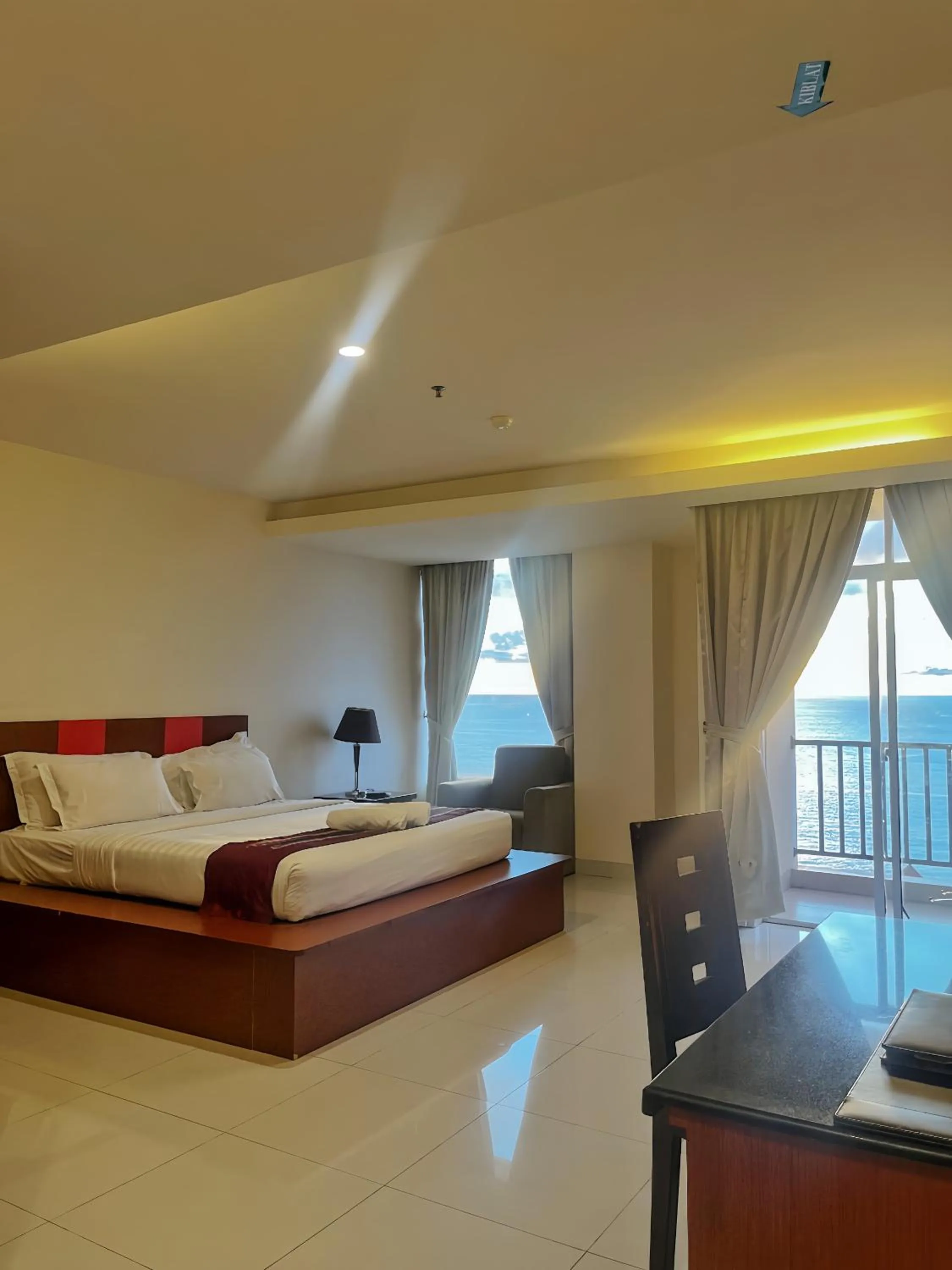 Bed in Lion Hotel & Plaza Manado