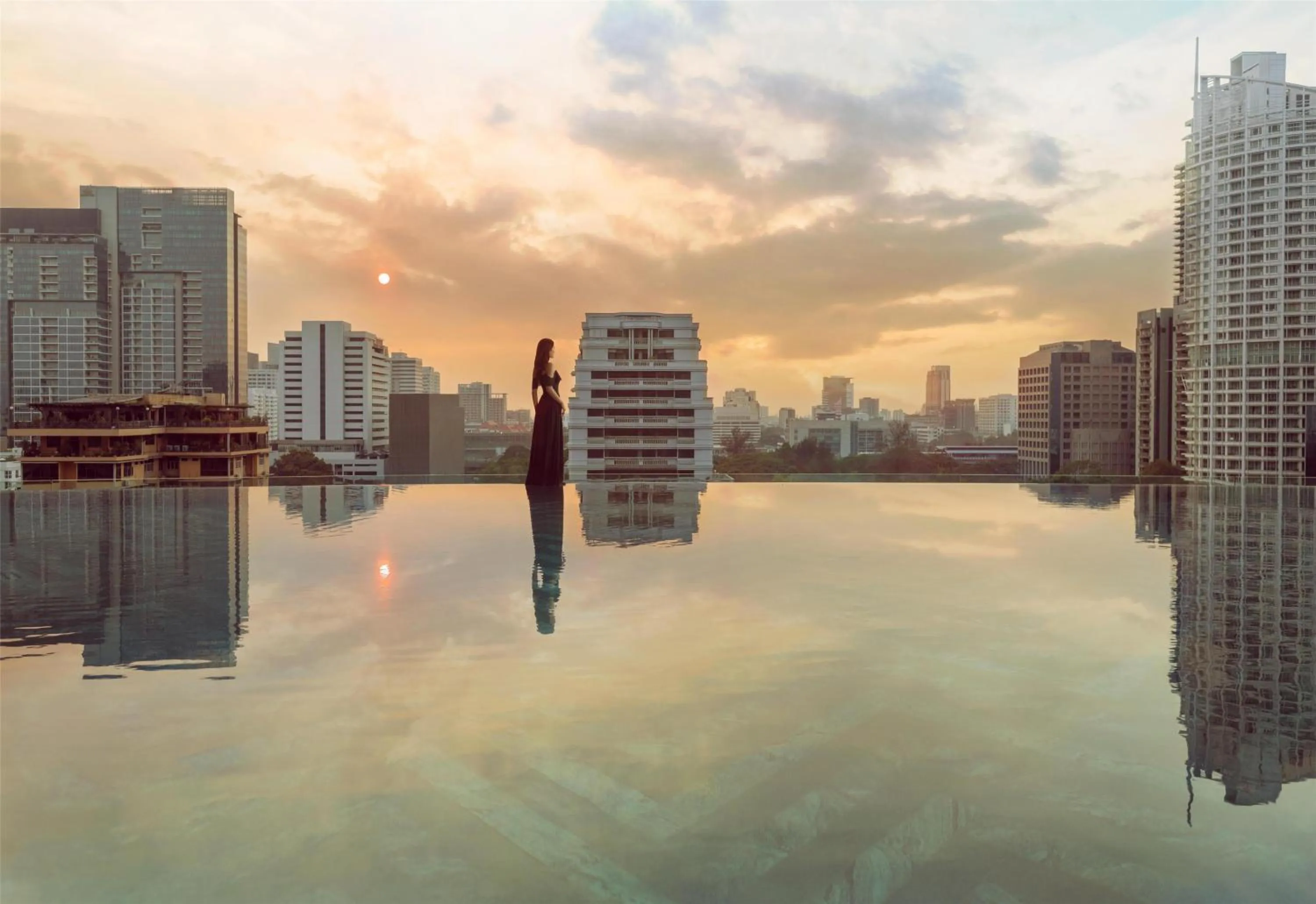 Pool view in Sindhorn Kempinski Hotel Bangkok