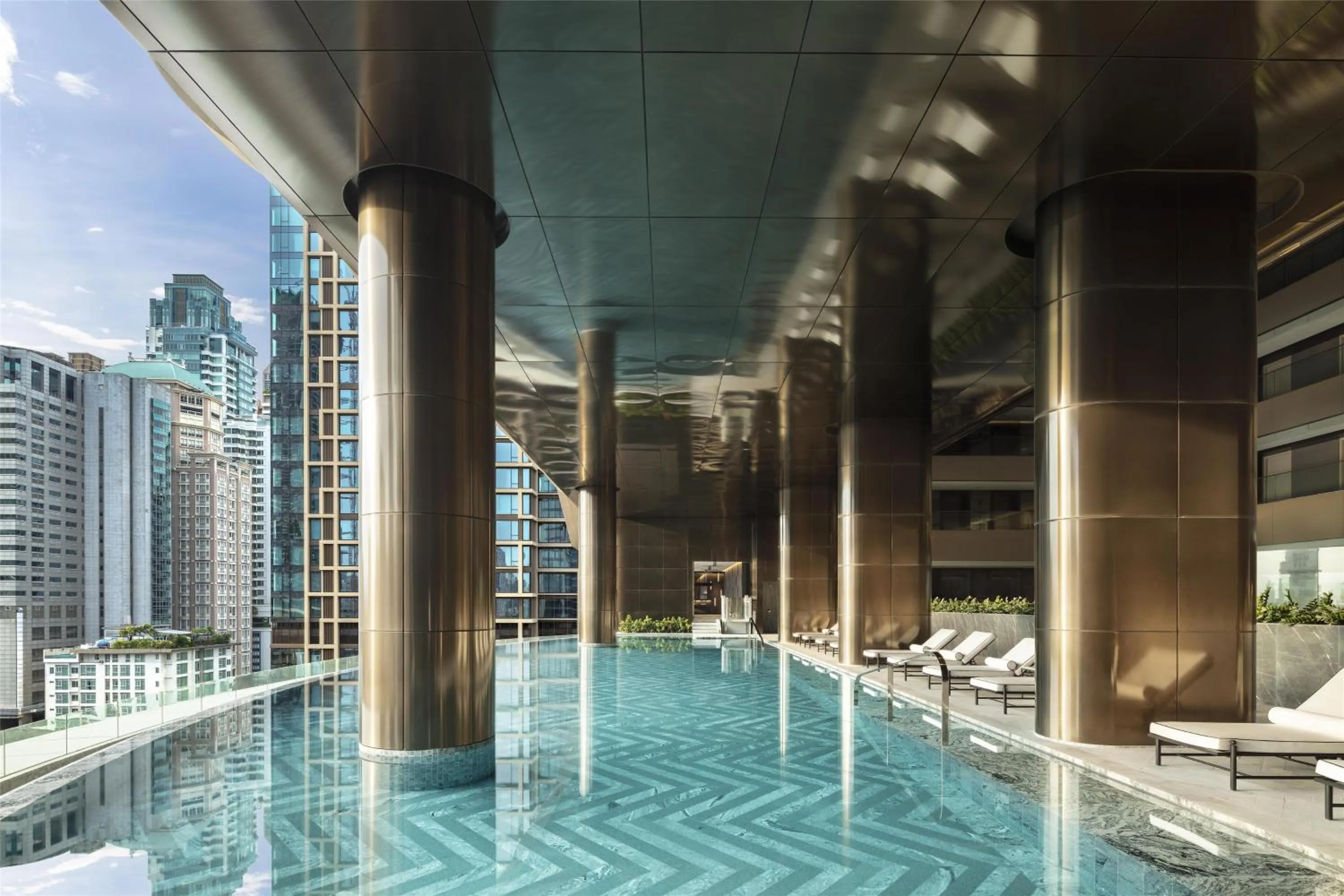 Pool view in Sindhorn Kempinski Hotel Bangkok