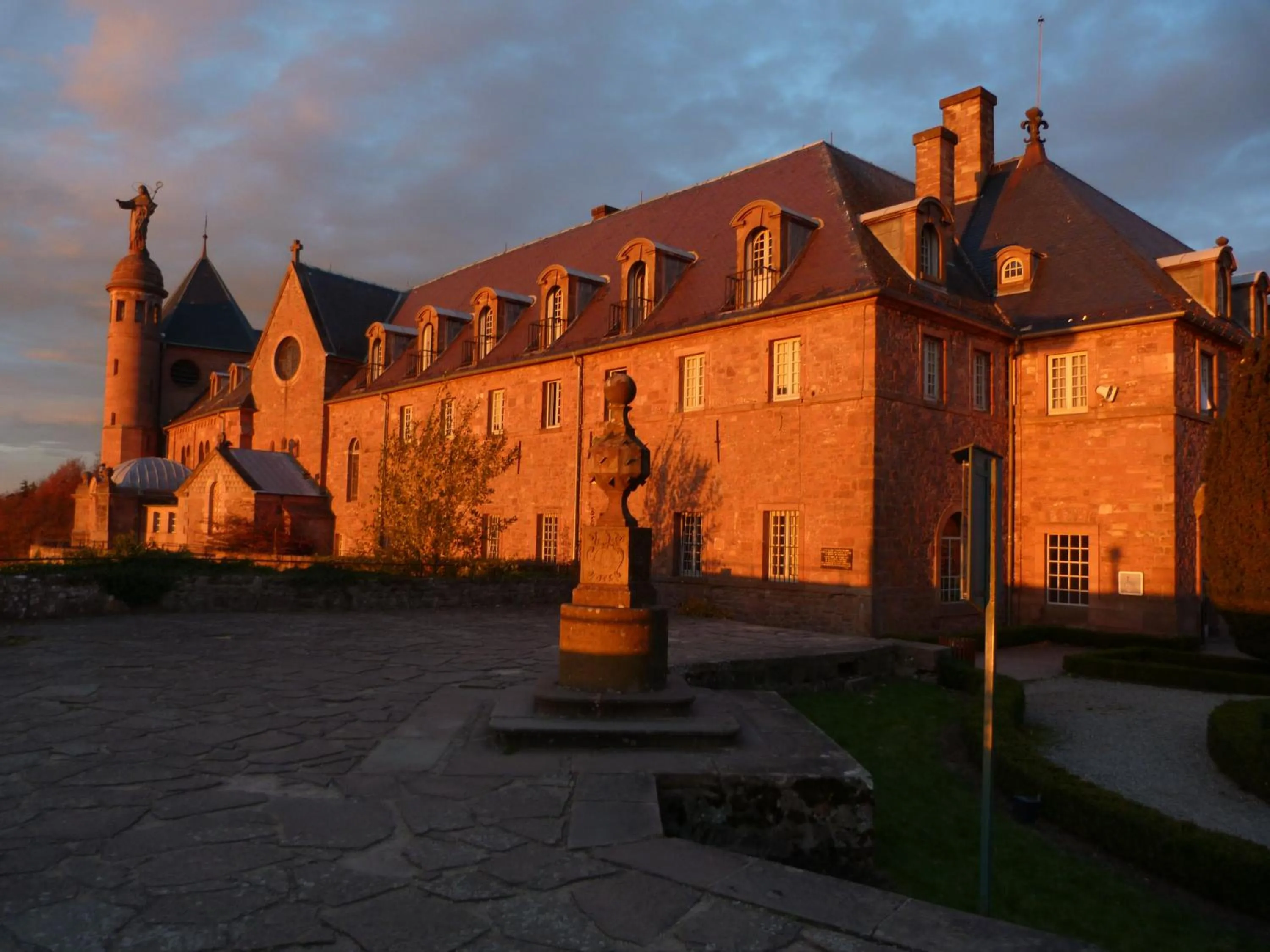 Property building in Hôtel-Restaurant Mont Sainte-Odile