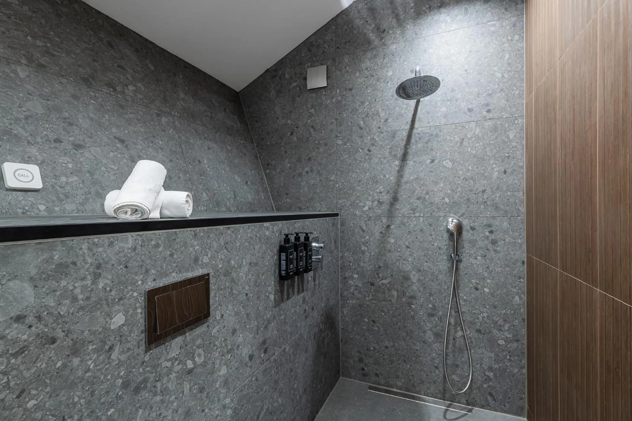 Shower in Utopia Forest