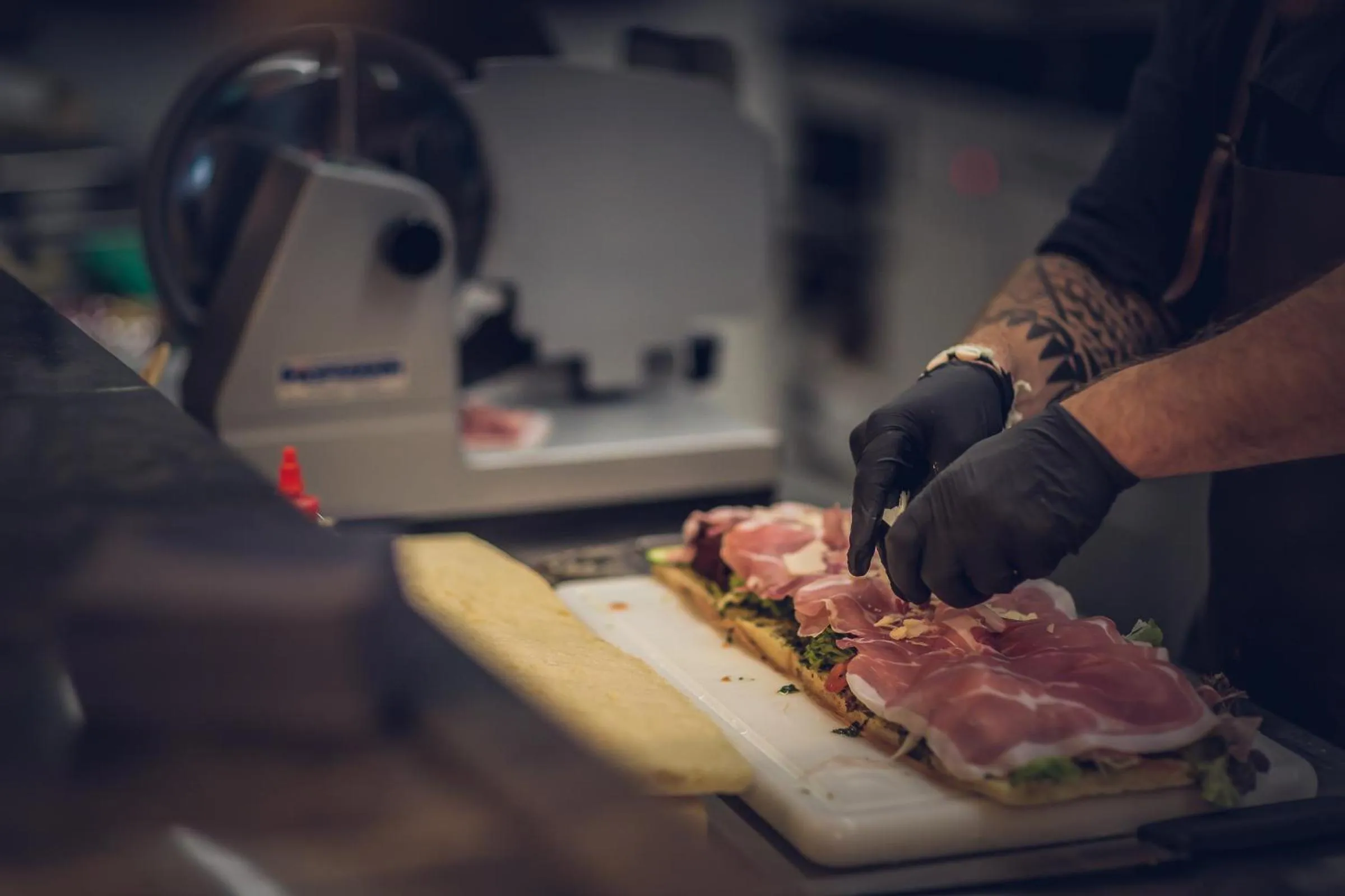 Restaurant/places to eat in Revier Mountain Lodge Adelboden