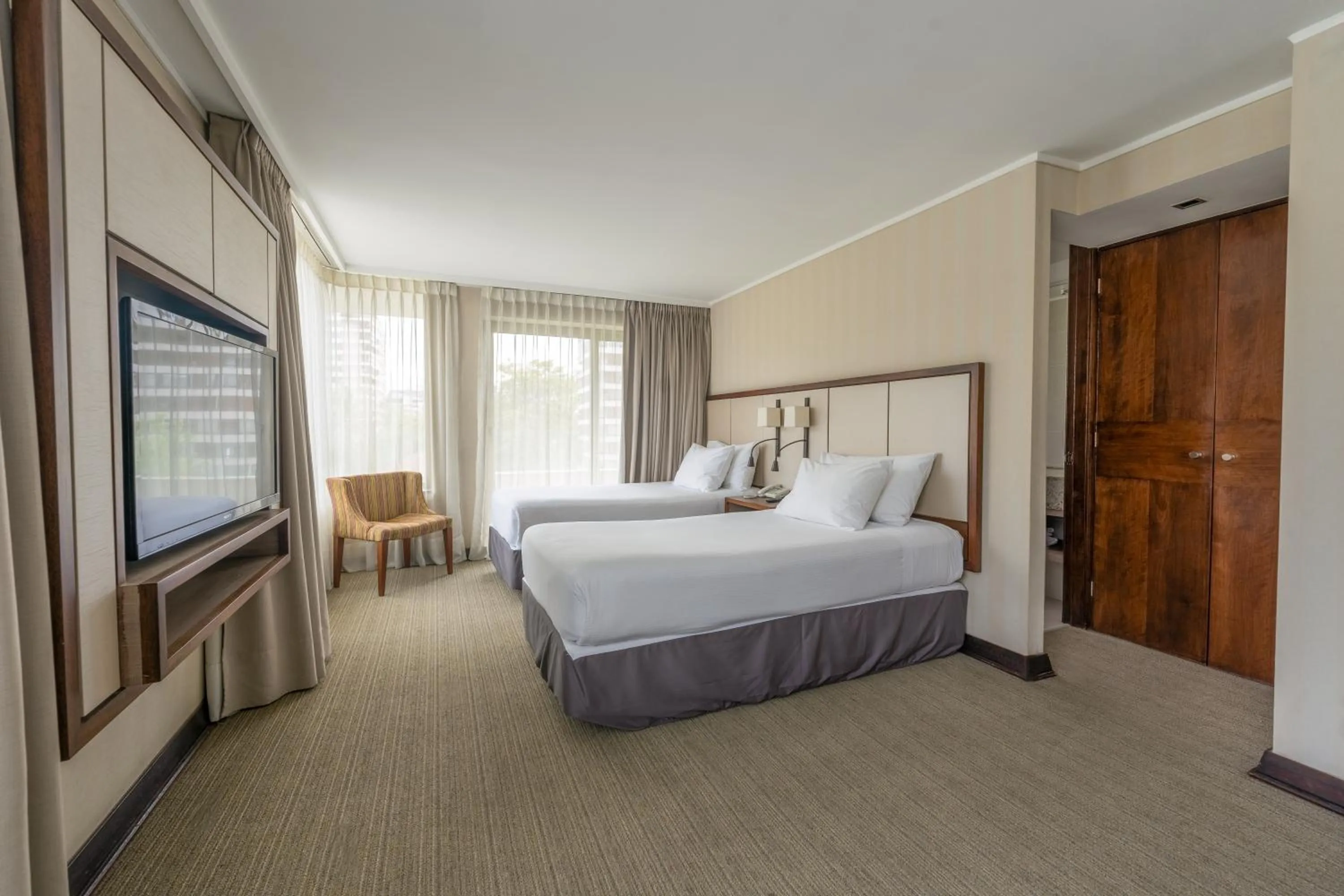 Bedroom, Bed in abba Presidente Suites Santiago