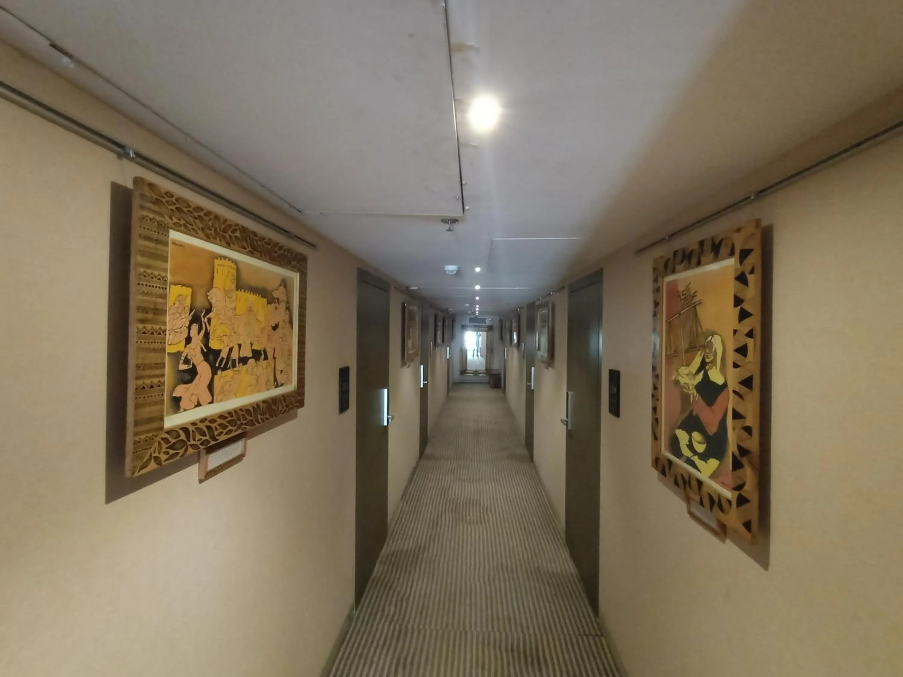 Property building in Hotel Highway Inn Andheri East