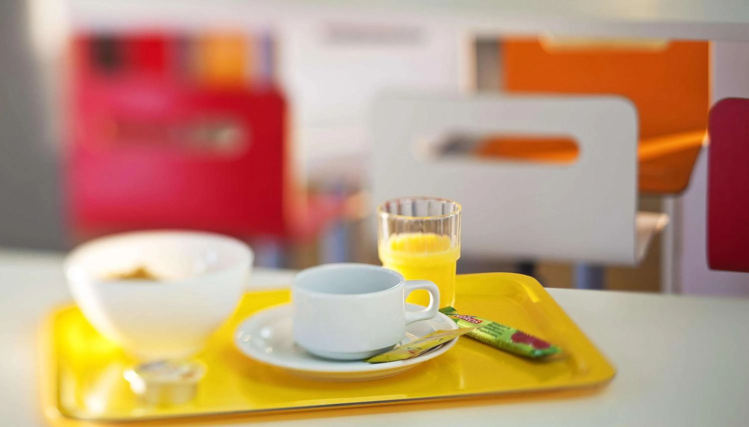 Coffee/tea facilities in FAST HOTEL Les Ulis - Courtabœuf