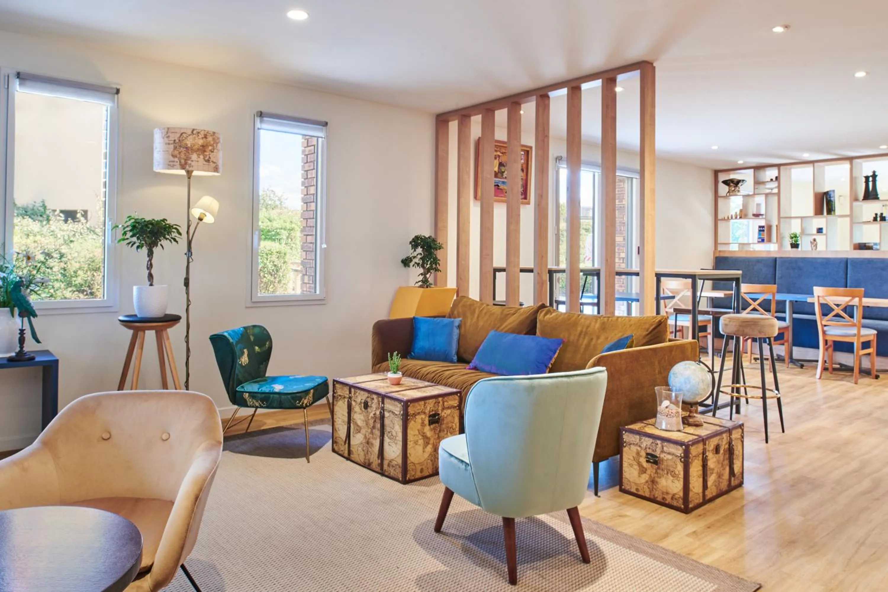 Communal lounge/ TV room in Kyriad Paris Sud Les Ulis Courtaboeuf