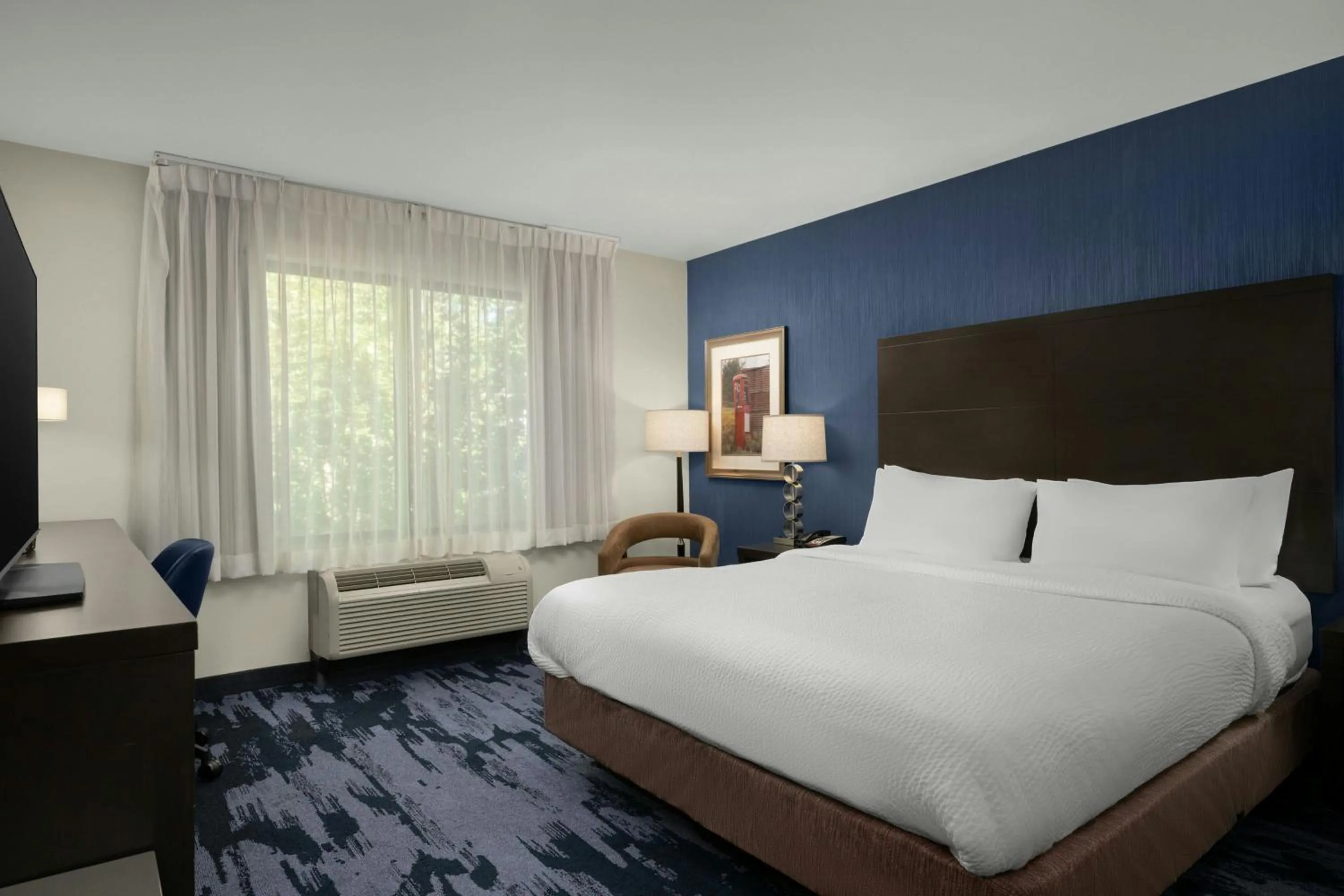 Photo of the whole room, Bed in Fairfield Inn & Suites by Marriott Moscow