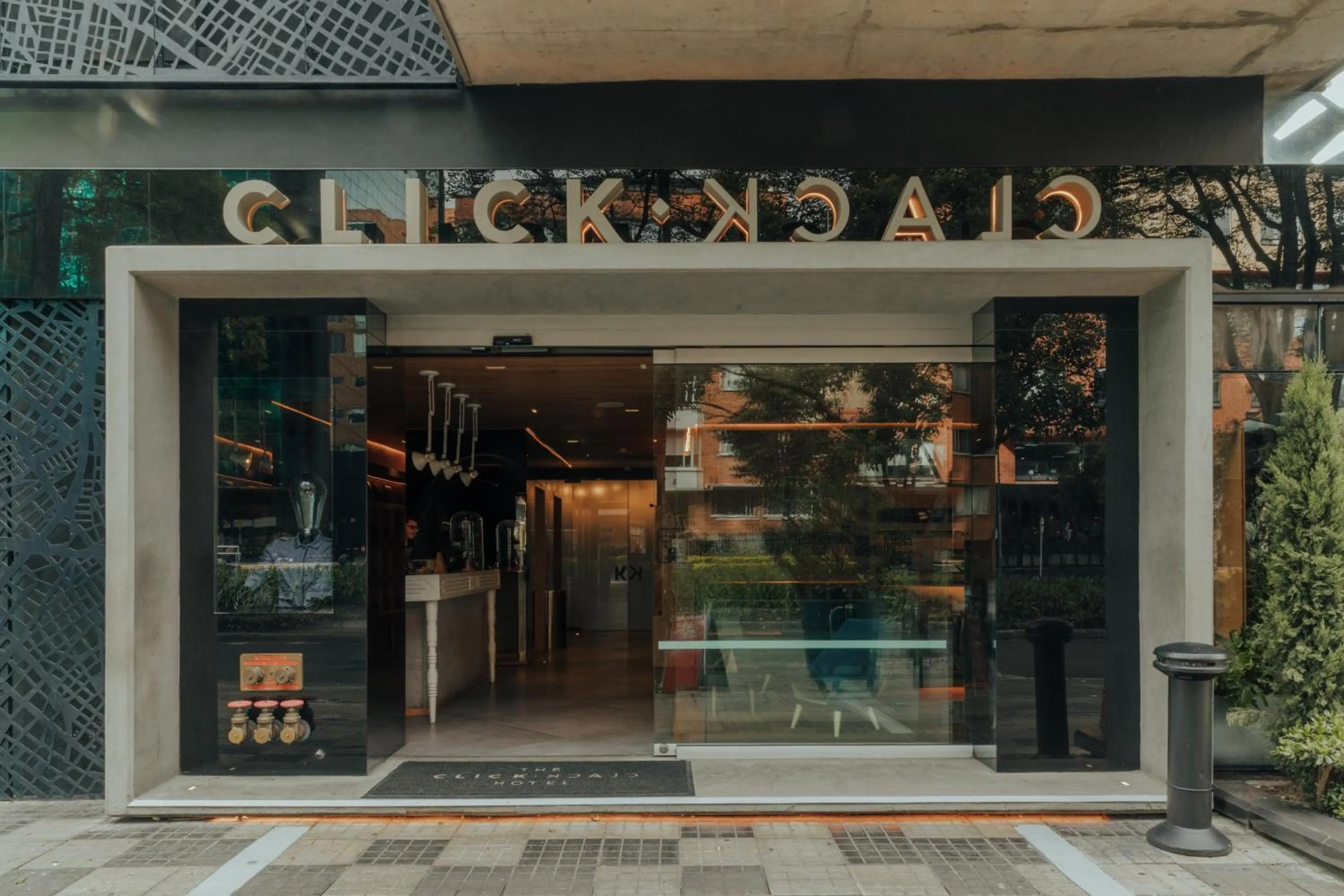 Facade/entrance in The Click Clack Hotel Bogotá