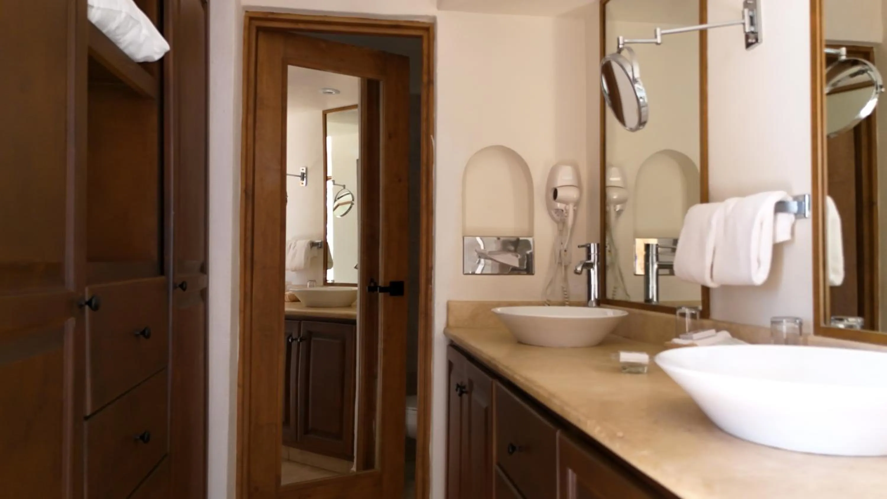 Bathroom in Punta Pescadero Paradise Hotel & Villas