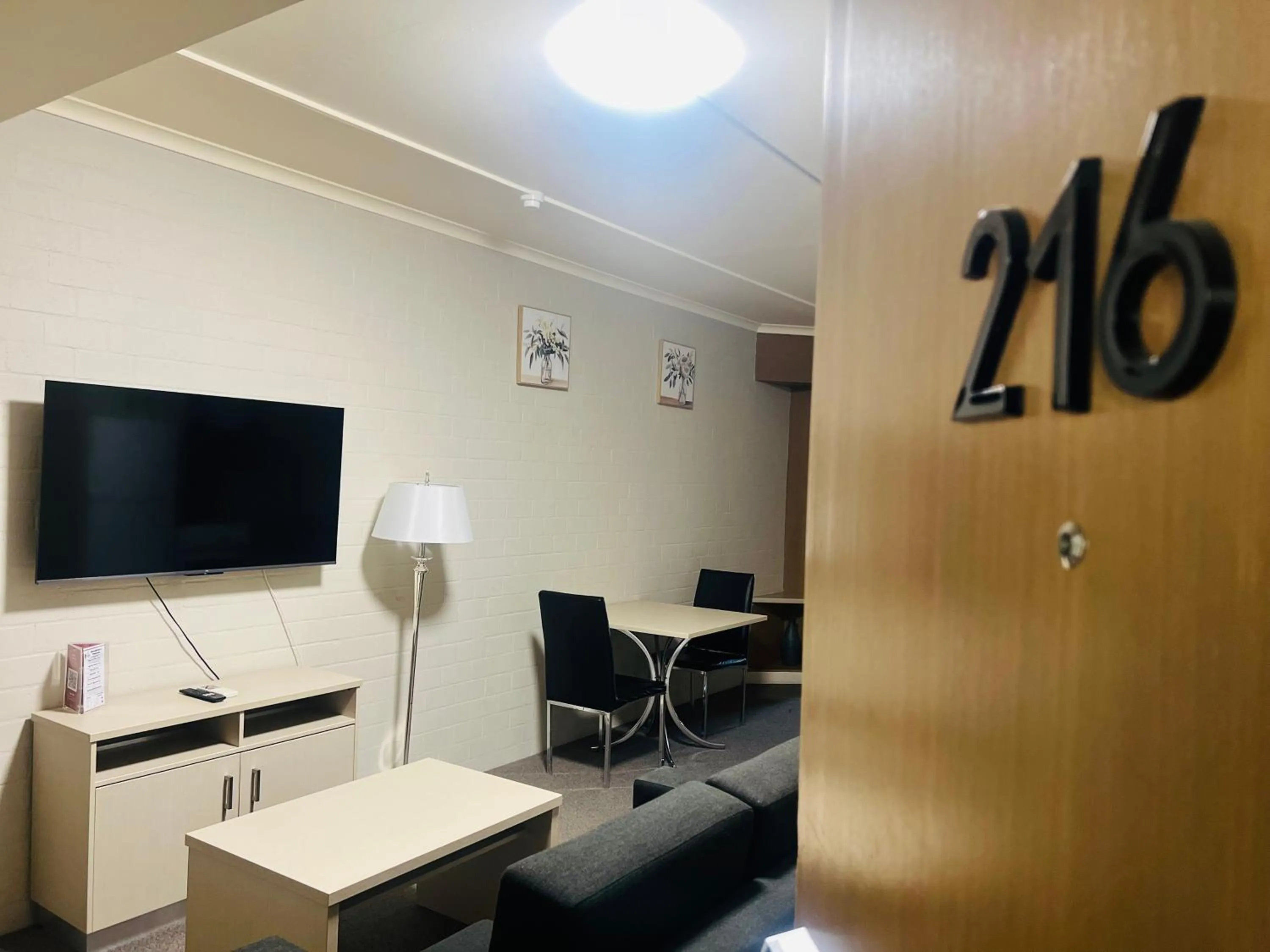 Property building in Pavilion Hotel Wagga Wagga