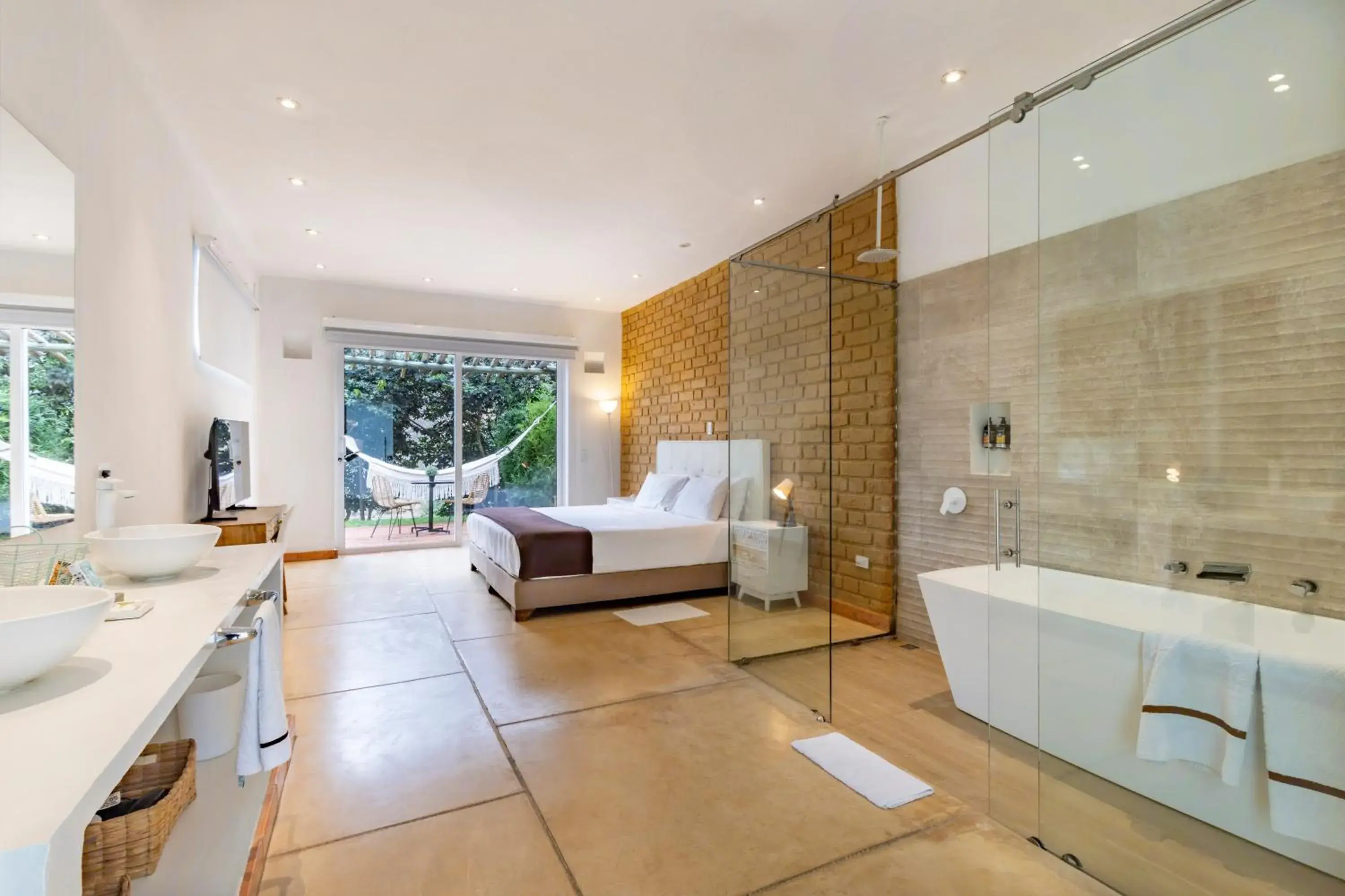 Suite with Garden View in Hotel Alma Suite with Garden View in Hotel Alma