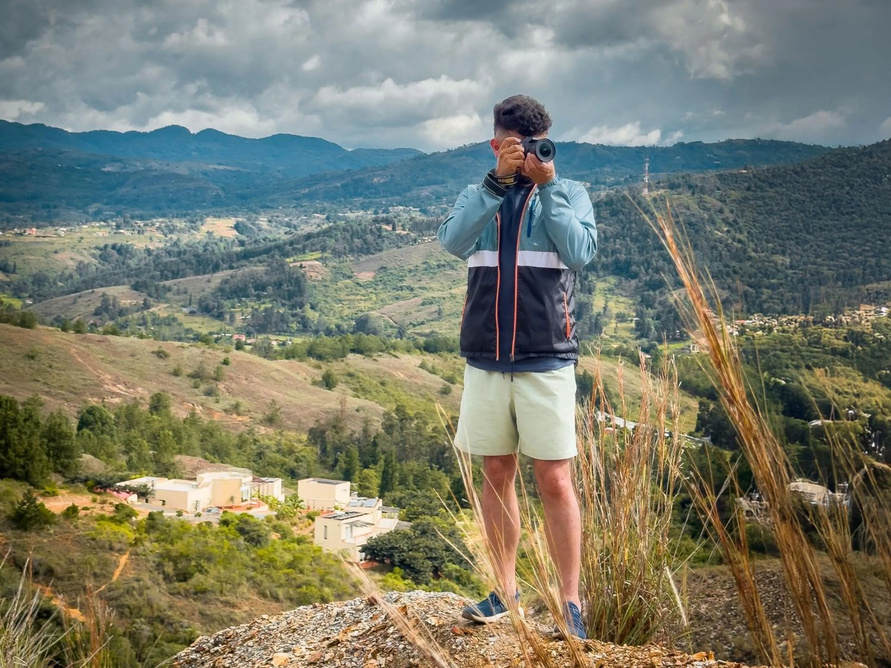 People in Hotel Alma