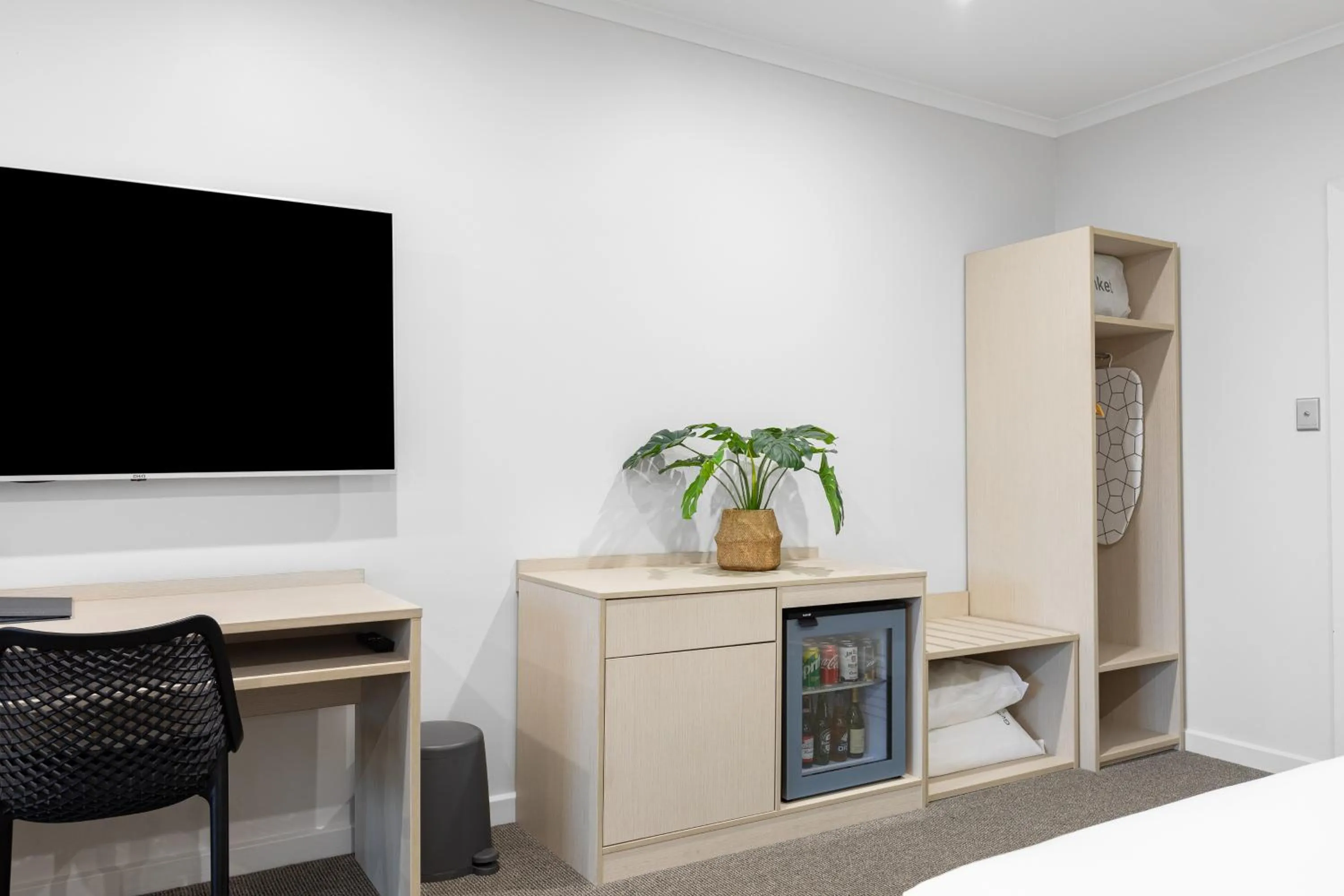 TV and multimedia in Presidential Motel