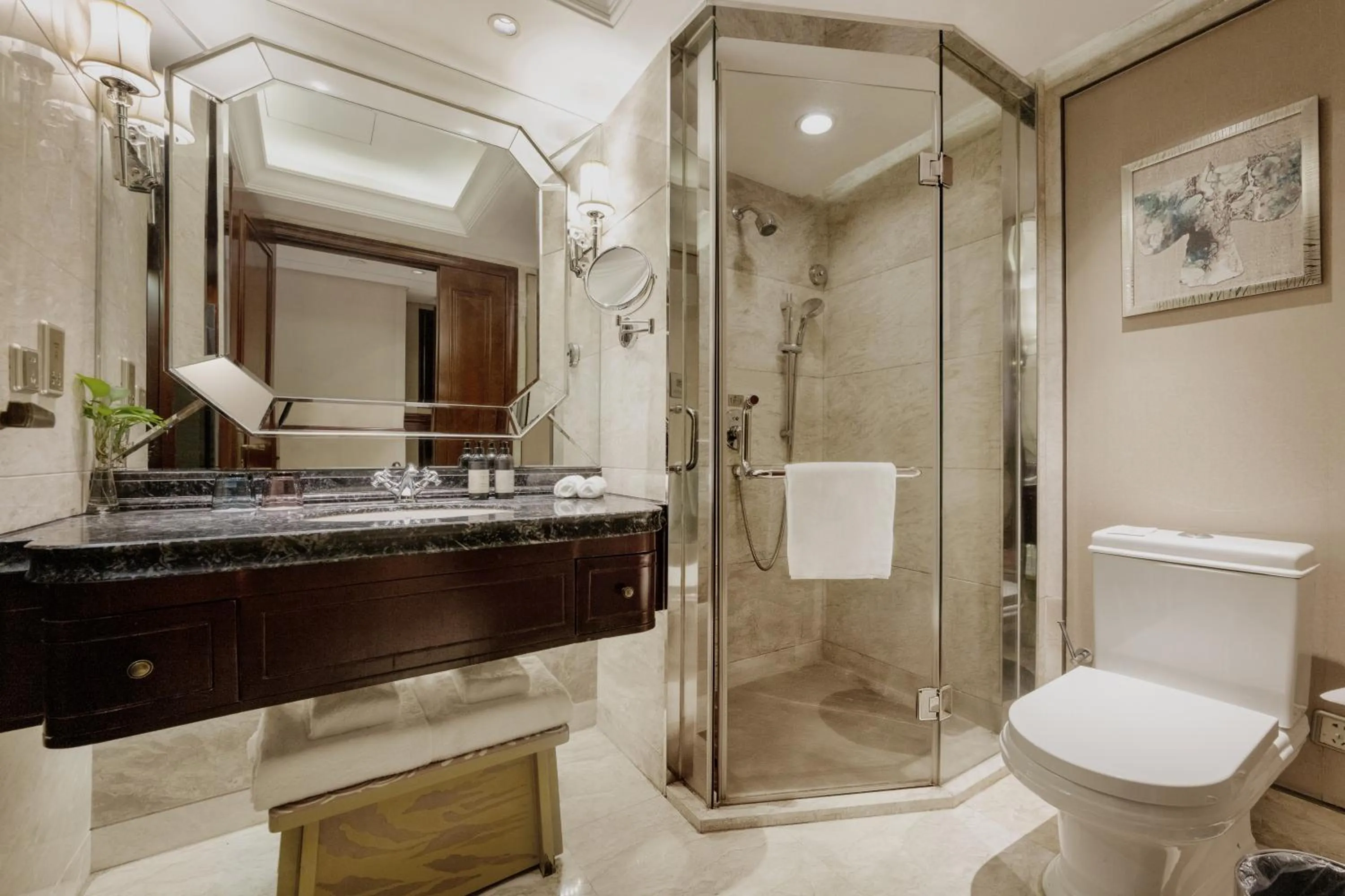 Bathroom in S&N Zhejiang LinHai International Hotel